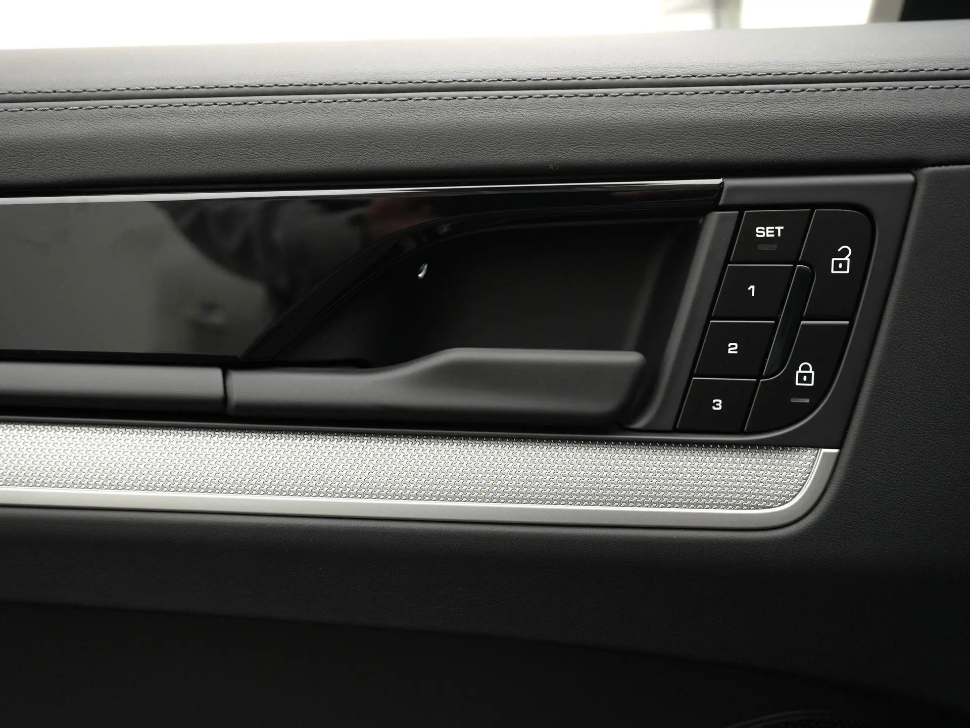 Cayenne Coupé E-Hybrid