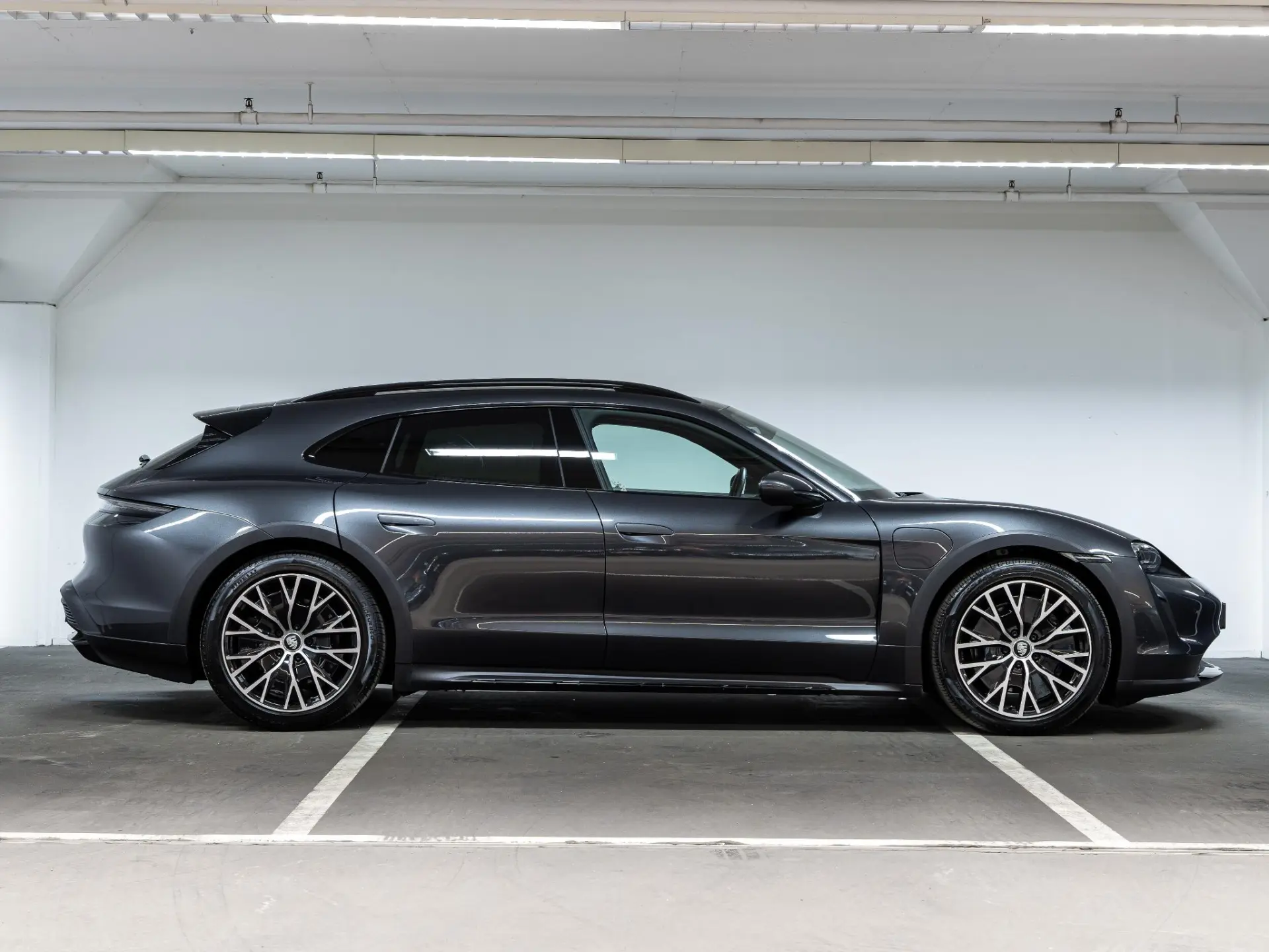 Taycan Cross Turismo 4