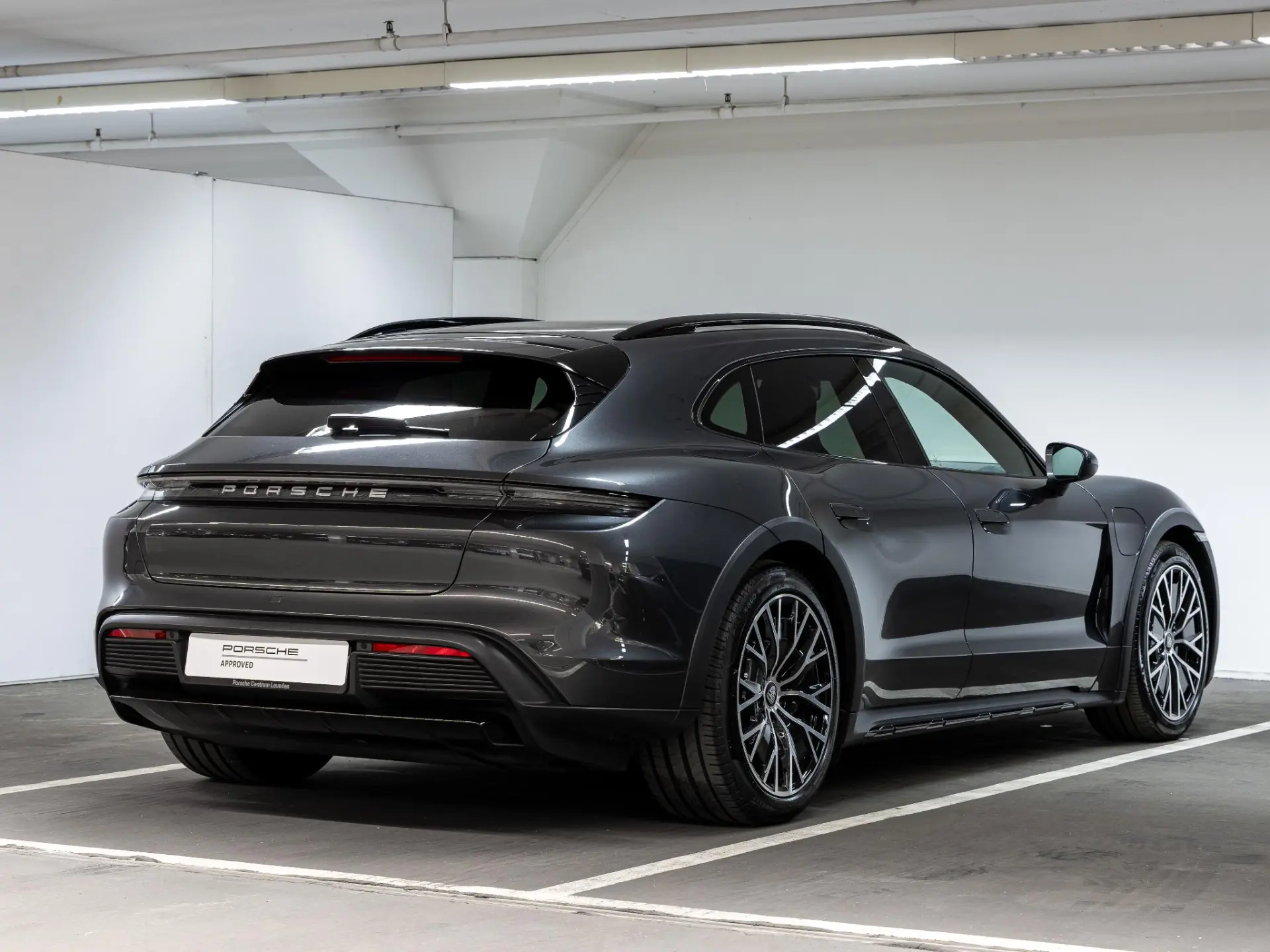 Taycan Cross Turismo 4