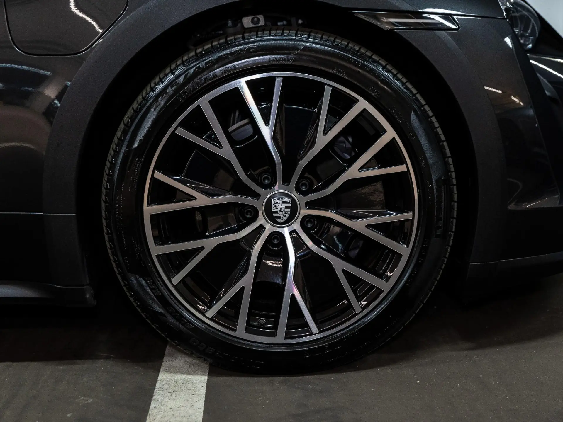 Taycan Cross Turismo 4