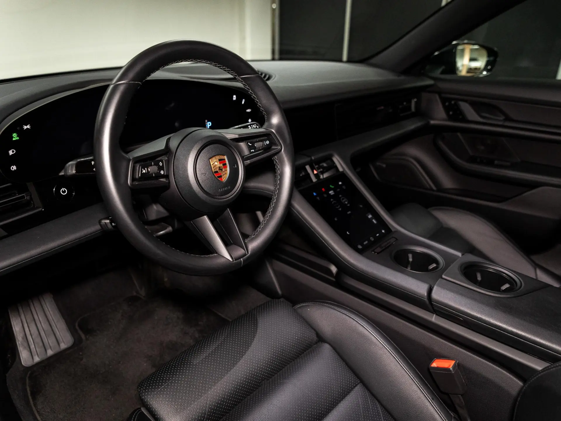 Taycan Cross Turismo 4