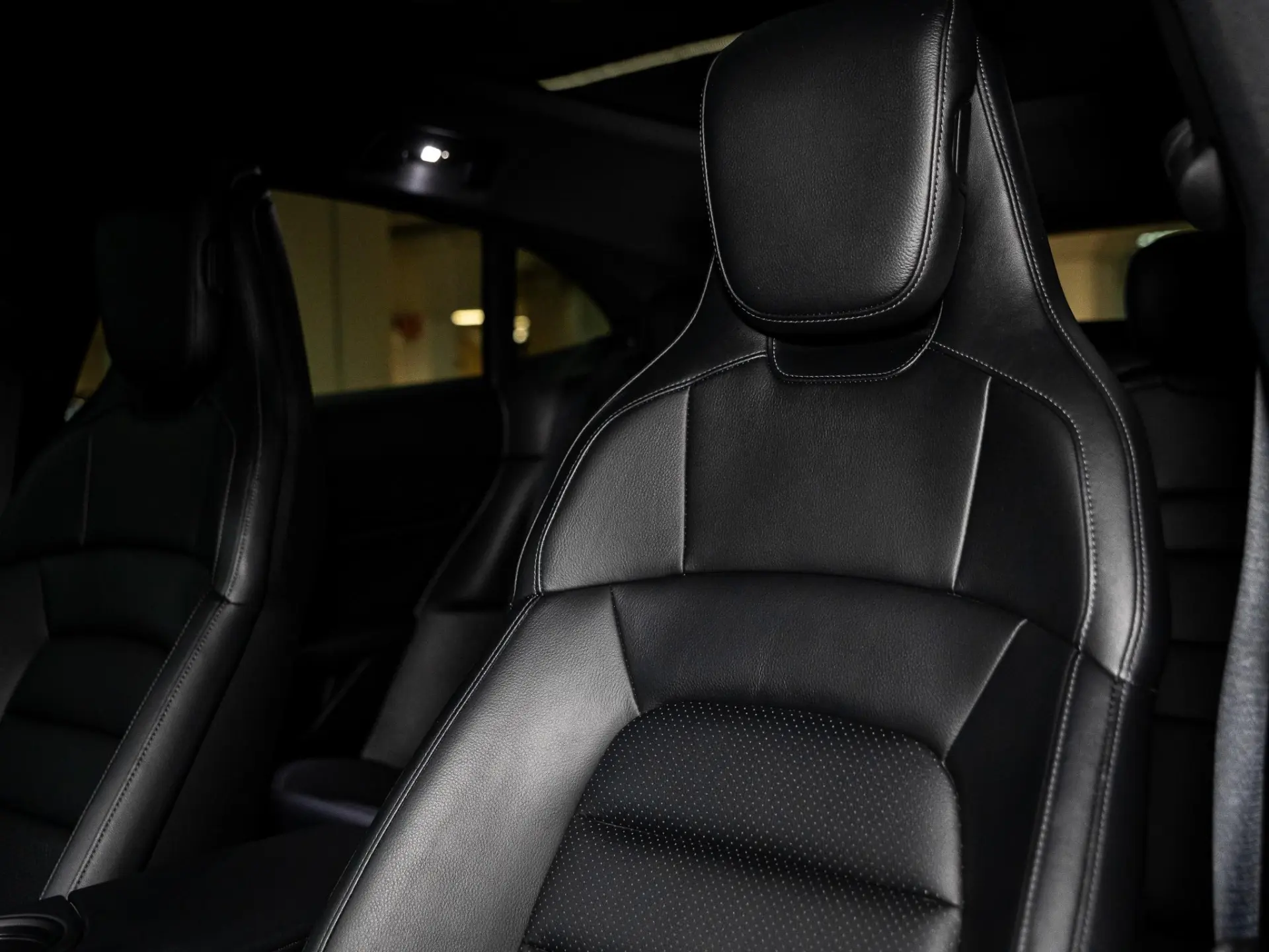 Taycan Cross Turismo 4