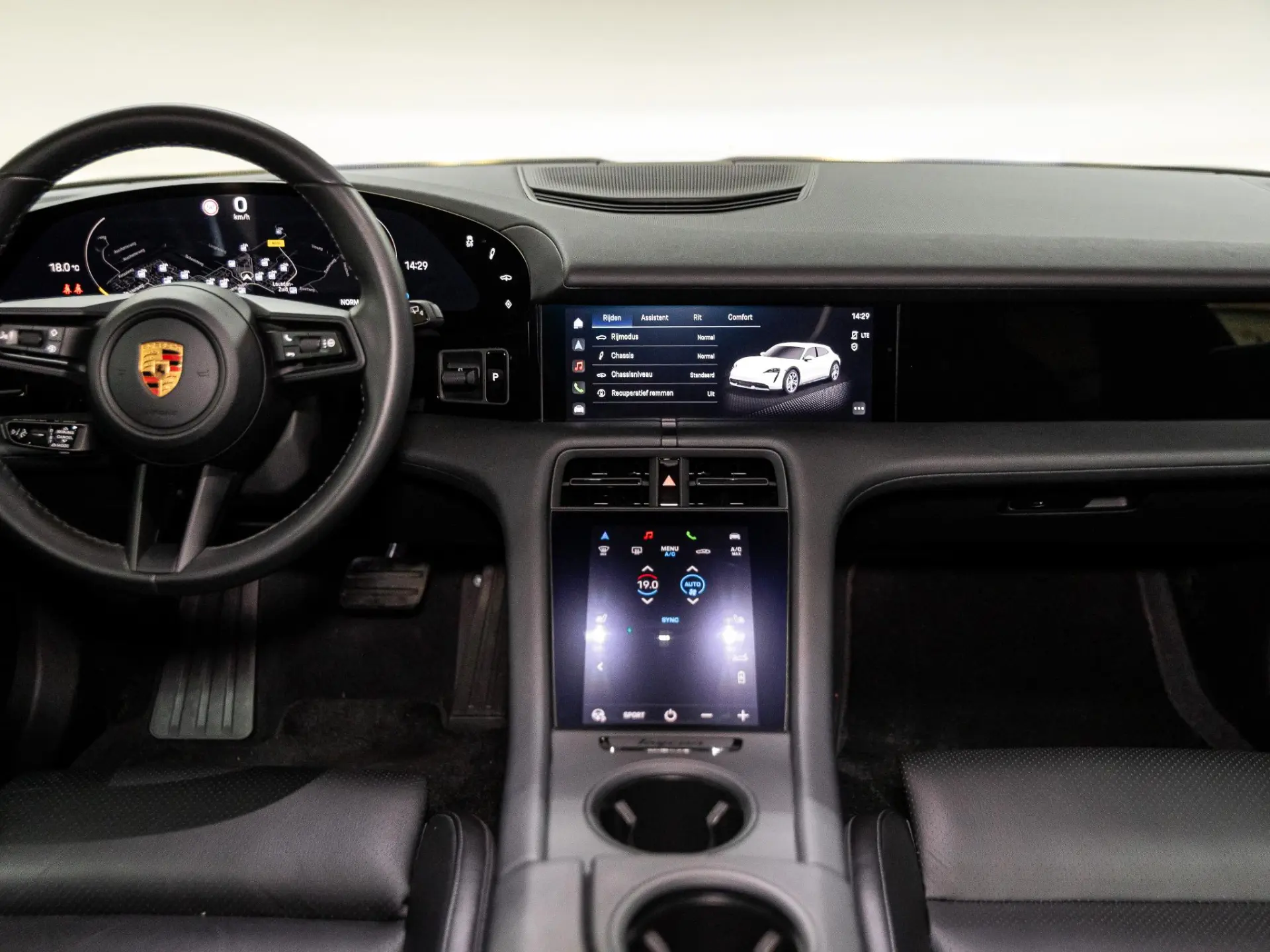 Taycan Cross Turismo 4