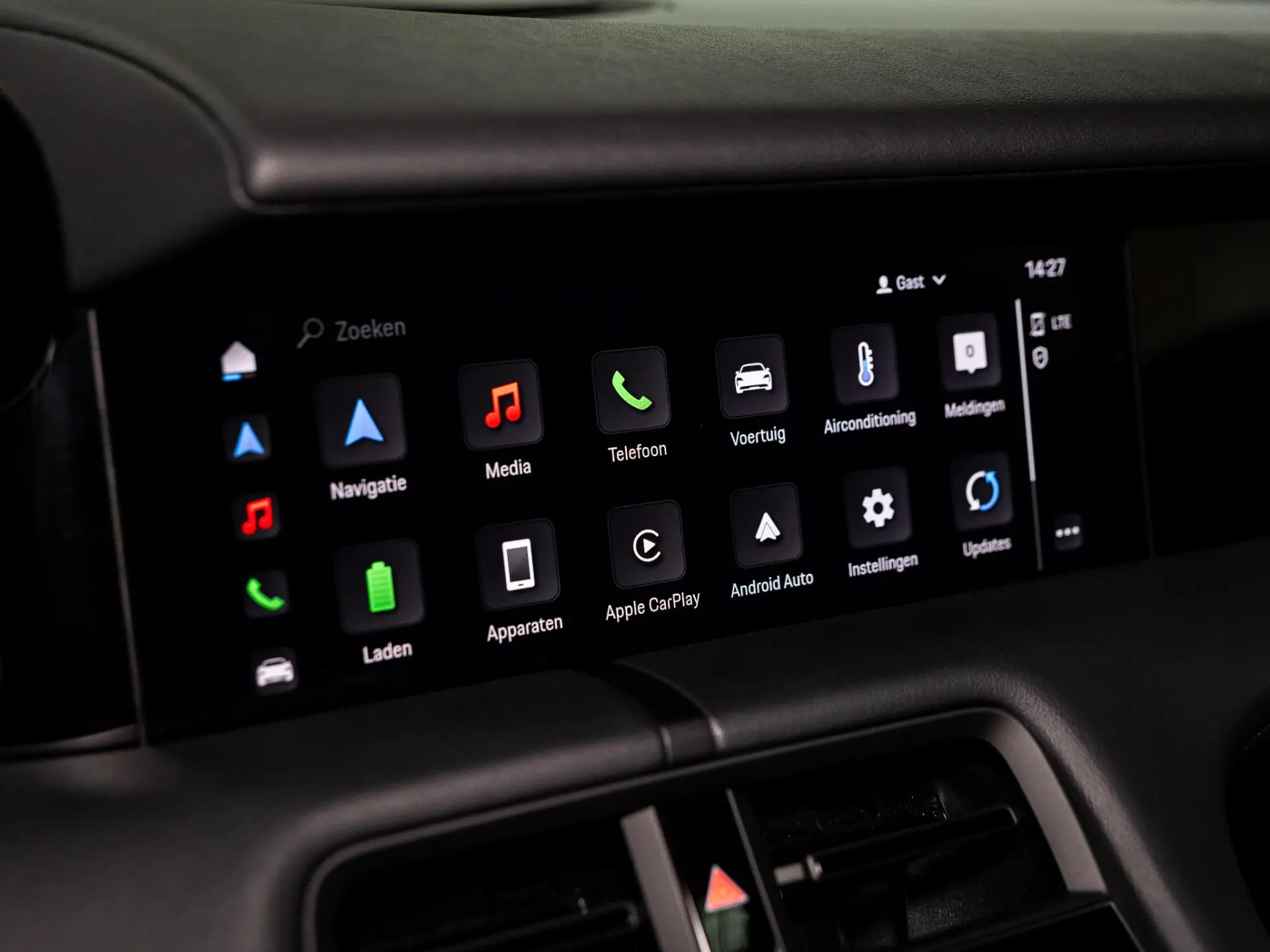 Taycan Cross Turismo 4