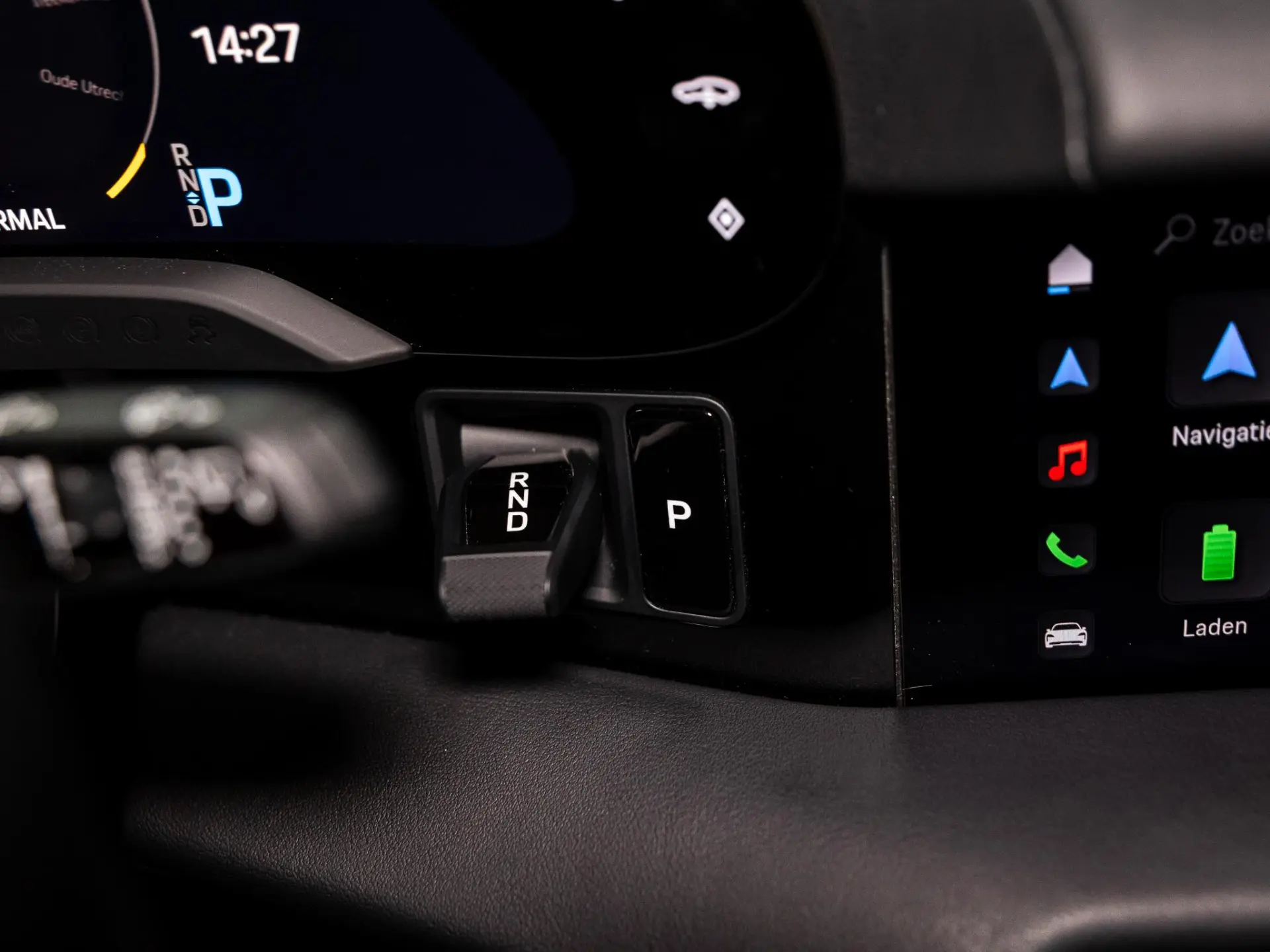 Taycan Cross Turismo 4