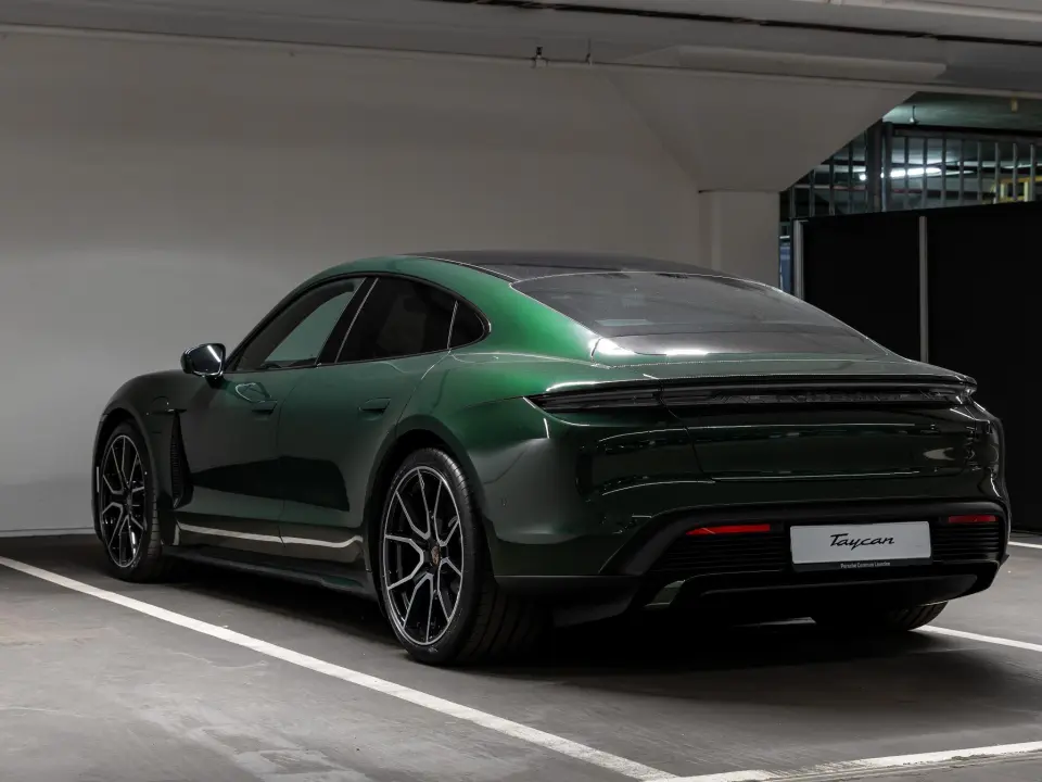 Porsche Taycan Black Edition 105 kWh