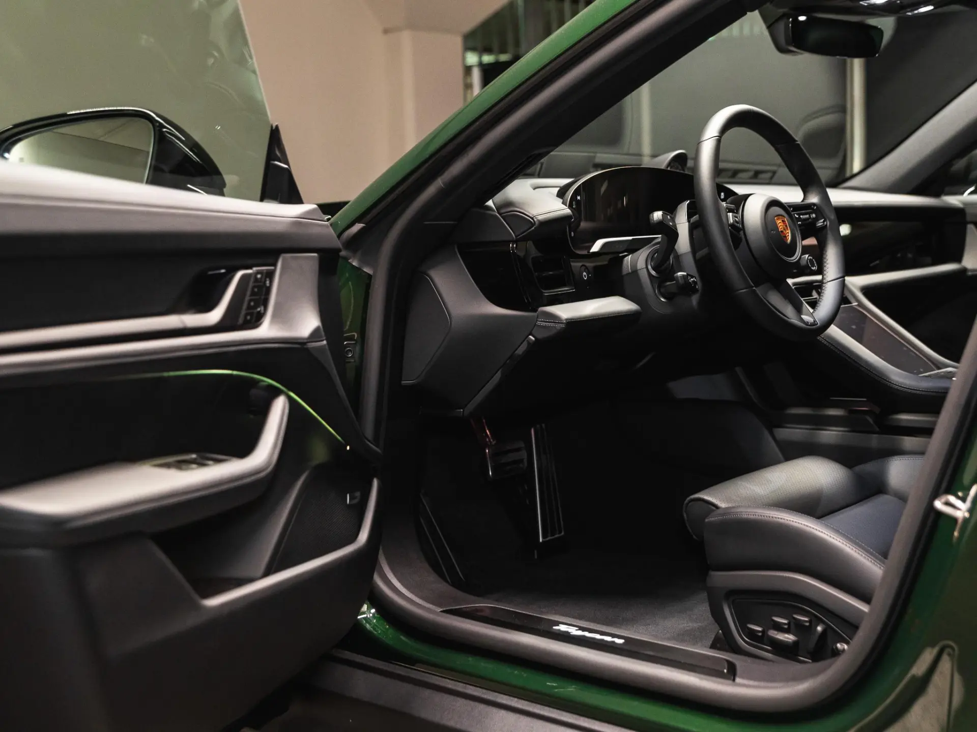 Taycan Black Edition 105 kWh