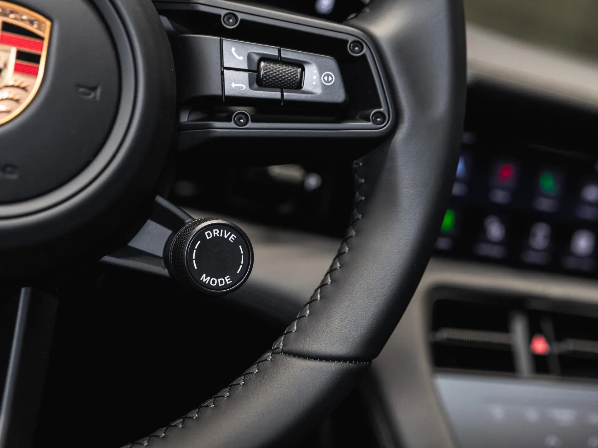 Taycan Black Edition 105 kWh