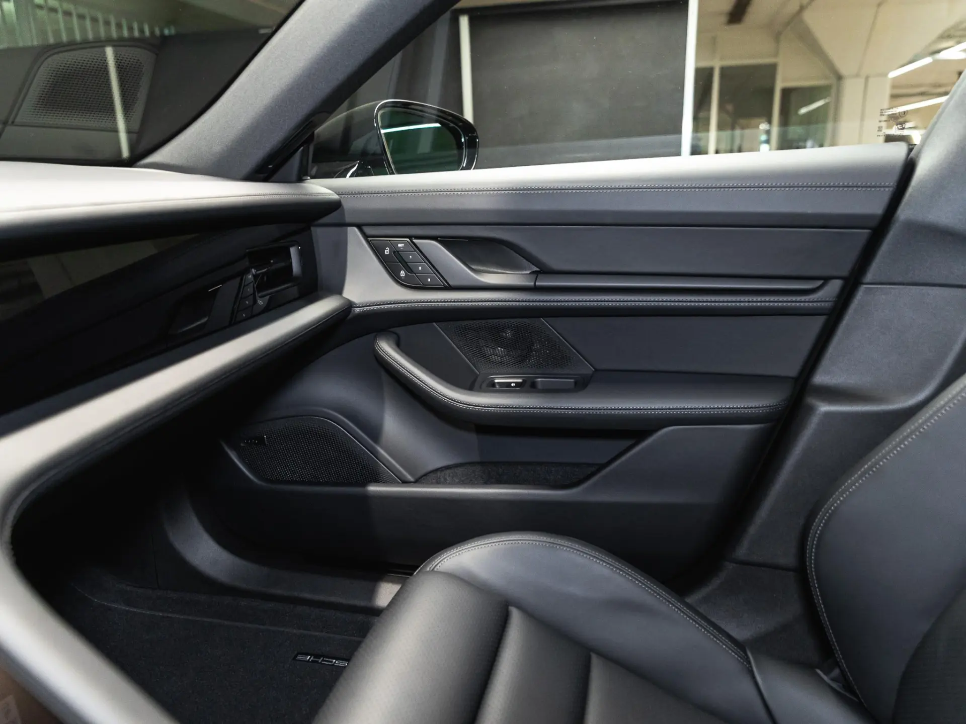 Taycan Black Edition 105 kWh