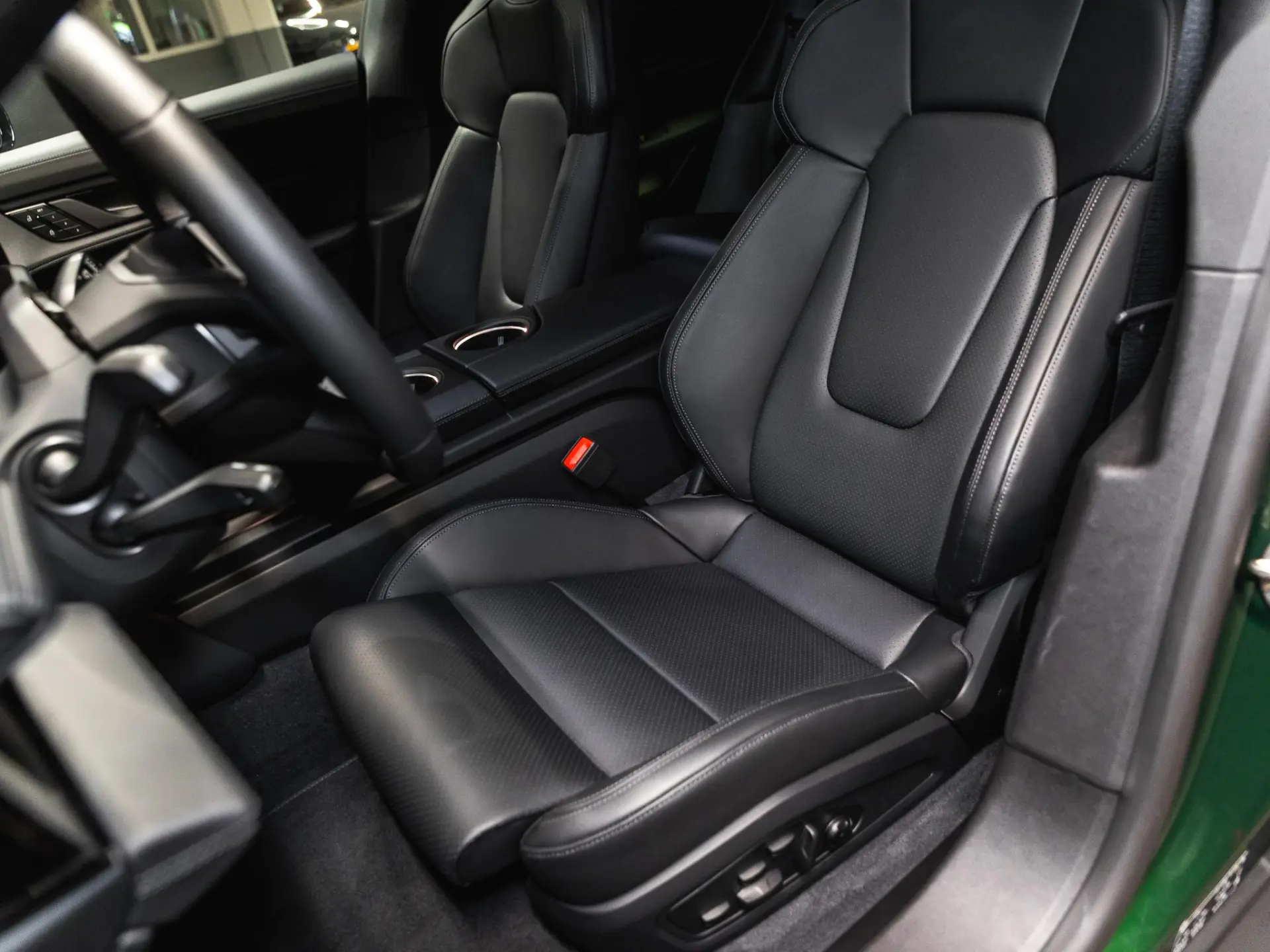 Taycan Black Edition 105 kWh