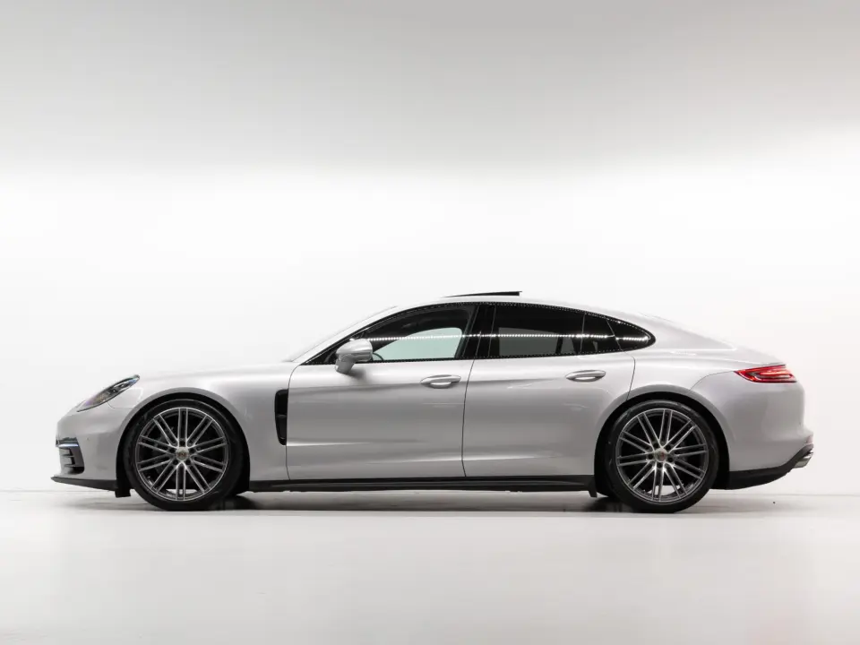 Porsche Panamera 4S