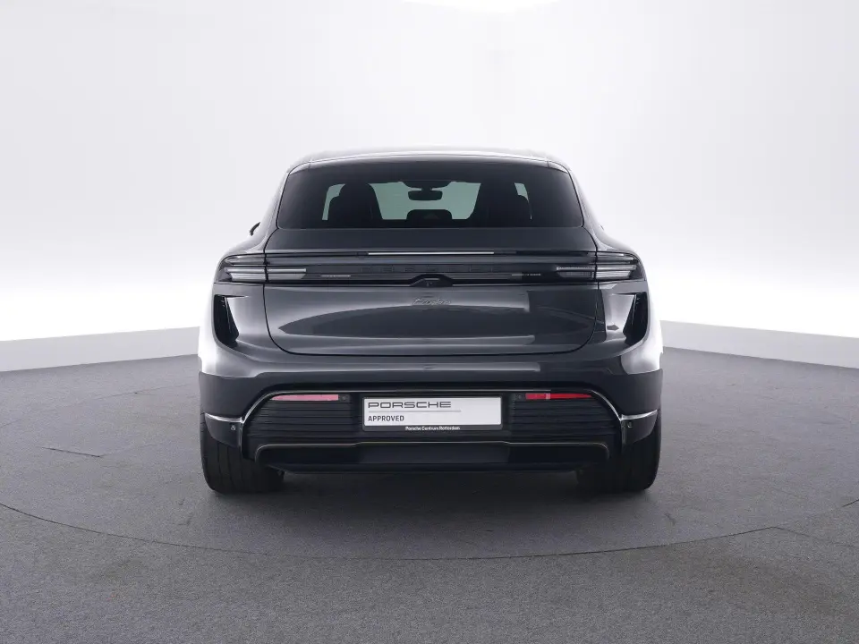 Macan Turbo 100 kWh