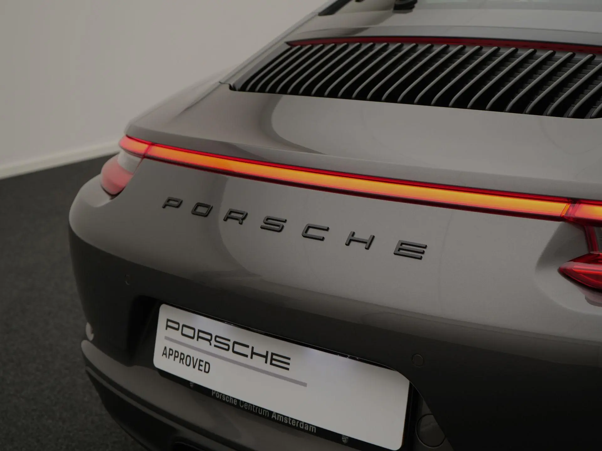 911 Carrera 4S
