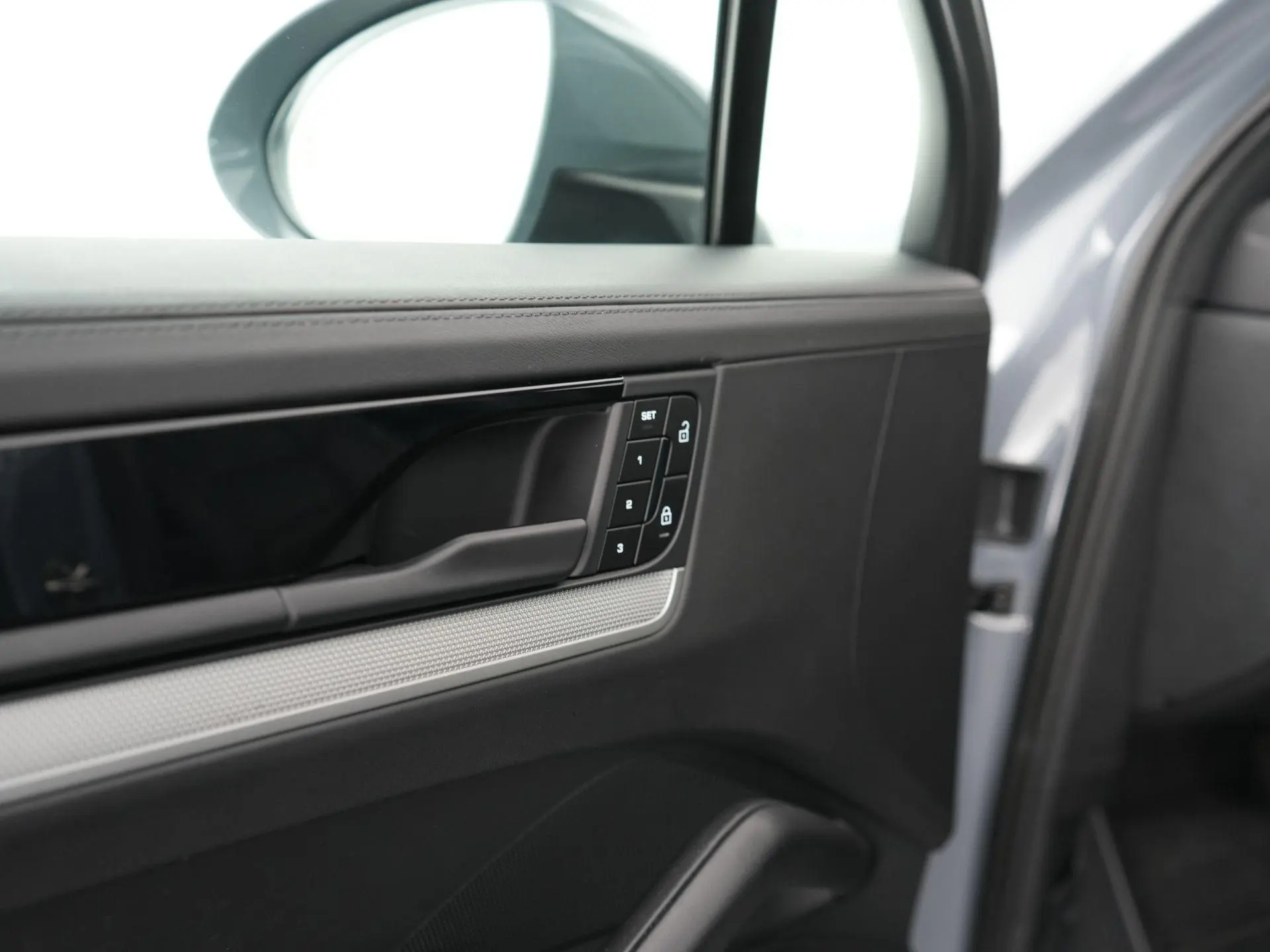 Cayenne 3.0 E-Hybrid Black Edition