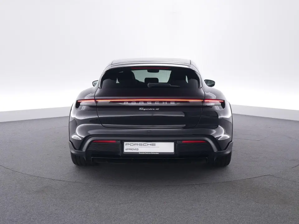 Taycan Cross Turismo 4 93 kWh