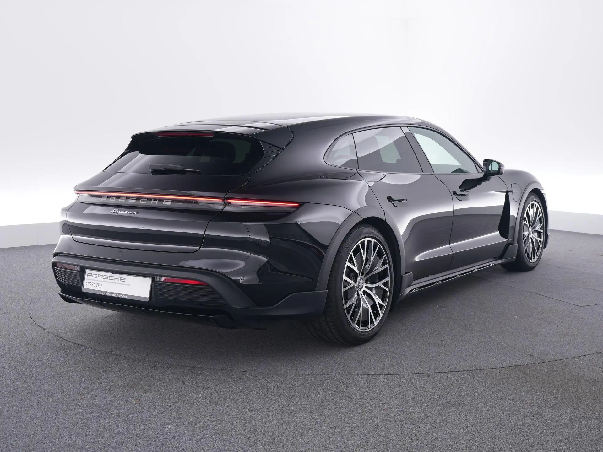 Taycan Cross Turismo 4 93 kWh