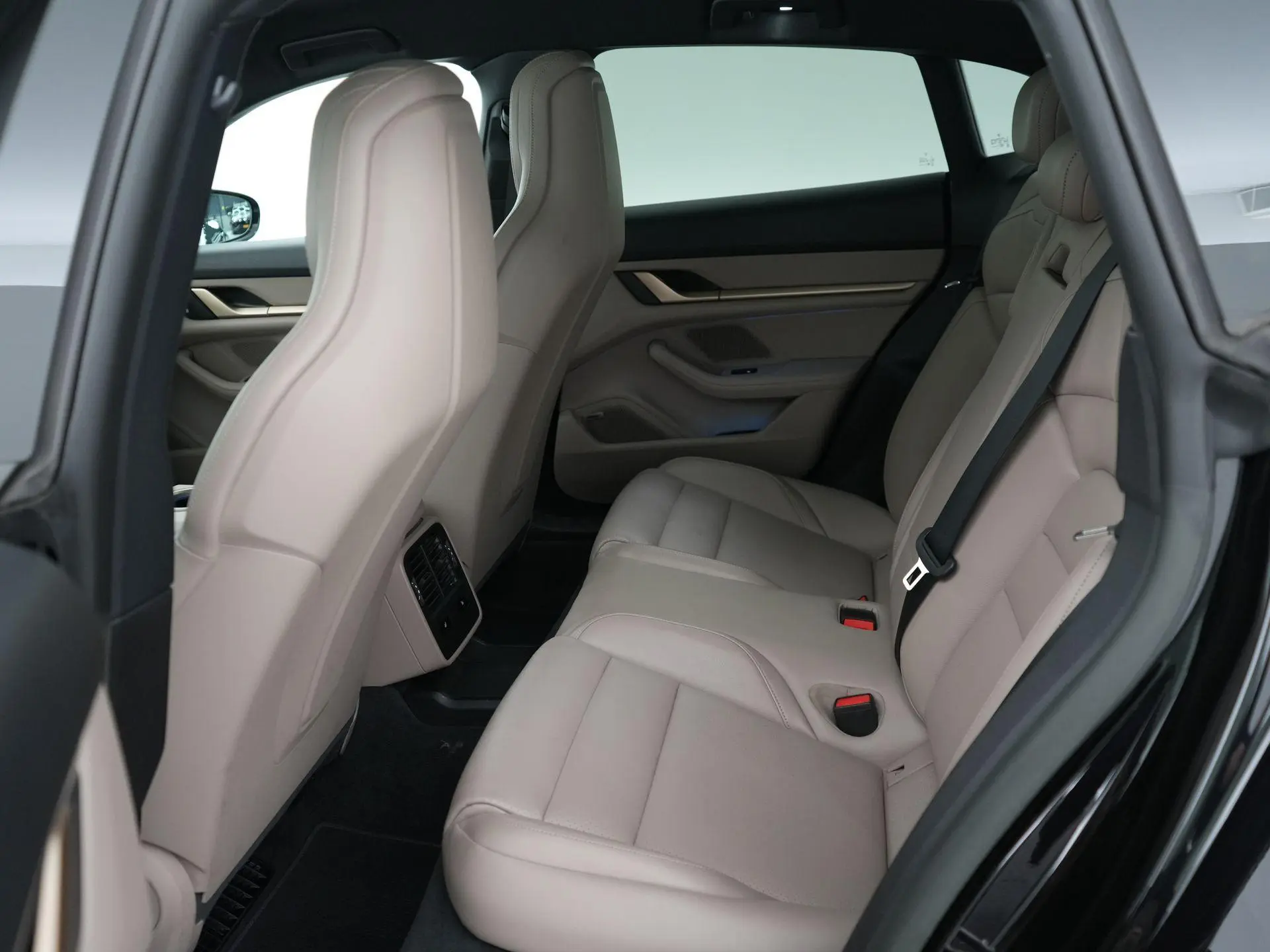 Taycan Cross Turismo 4 93 kWh