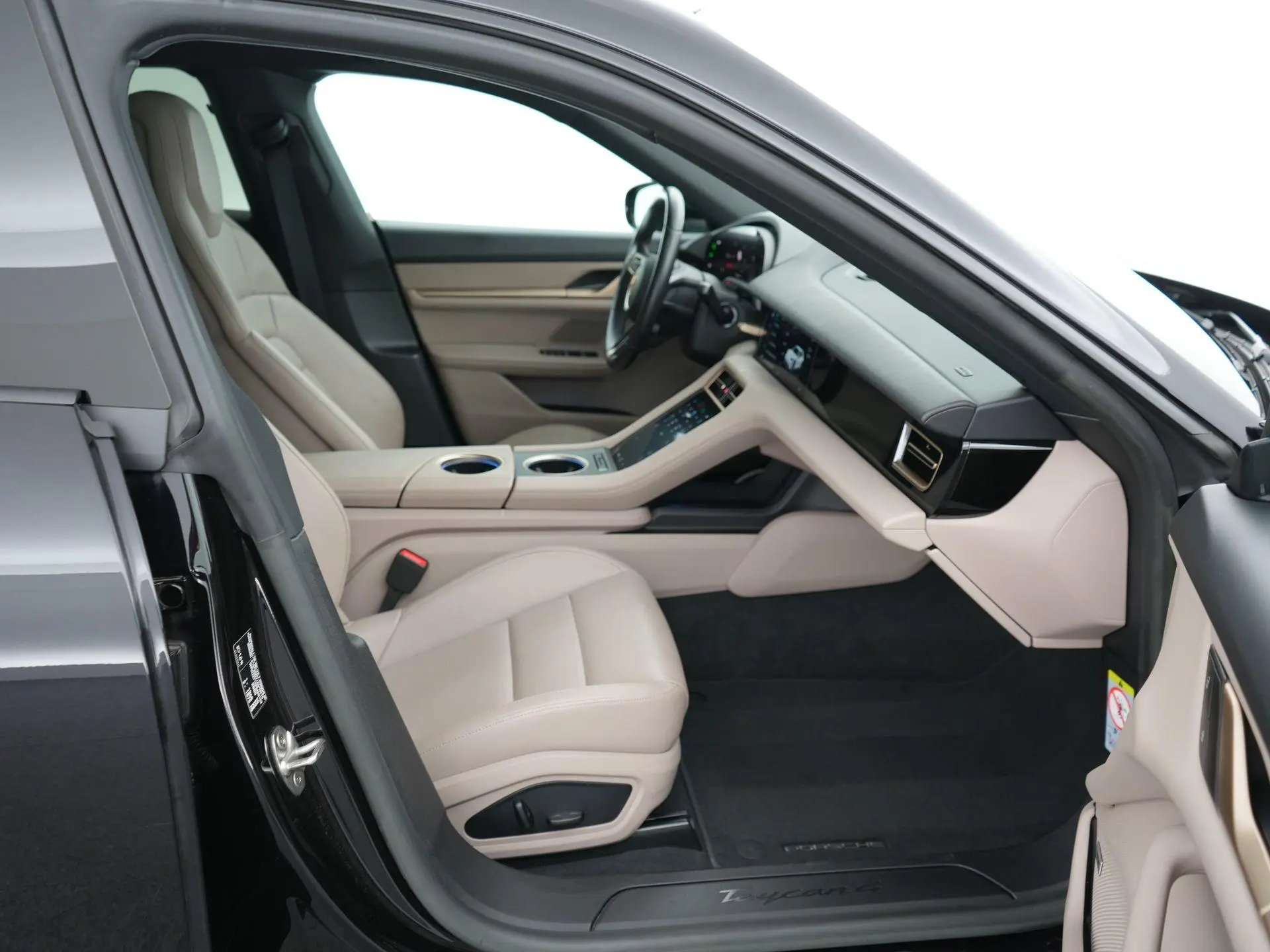 Taycan Cross Turismo 4 93 kWh