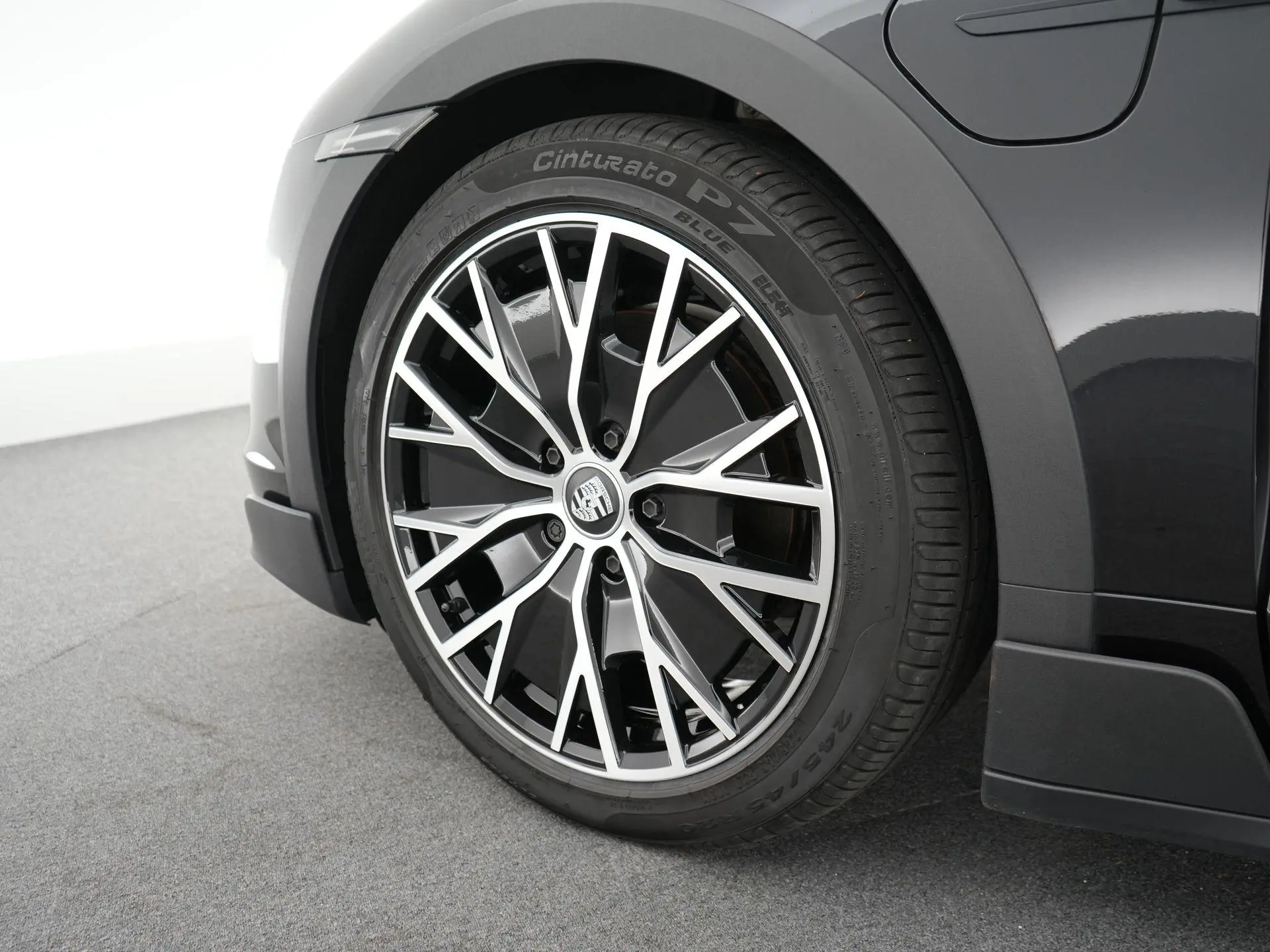 Taycan Cross Turismo 4 93 kWh