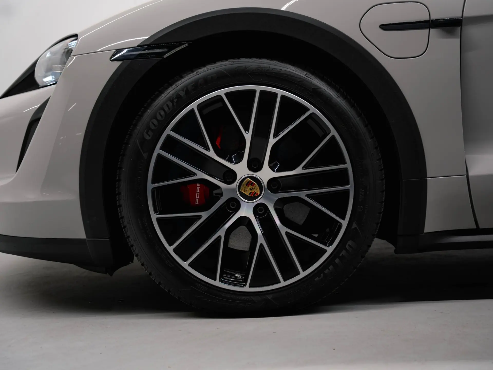 Taycan Cross Turismo 4S