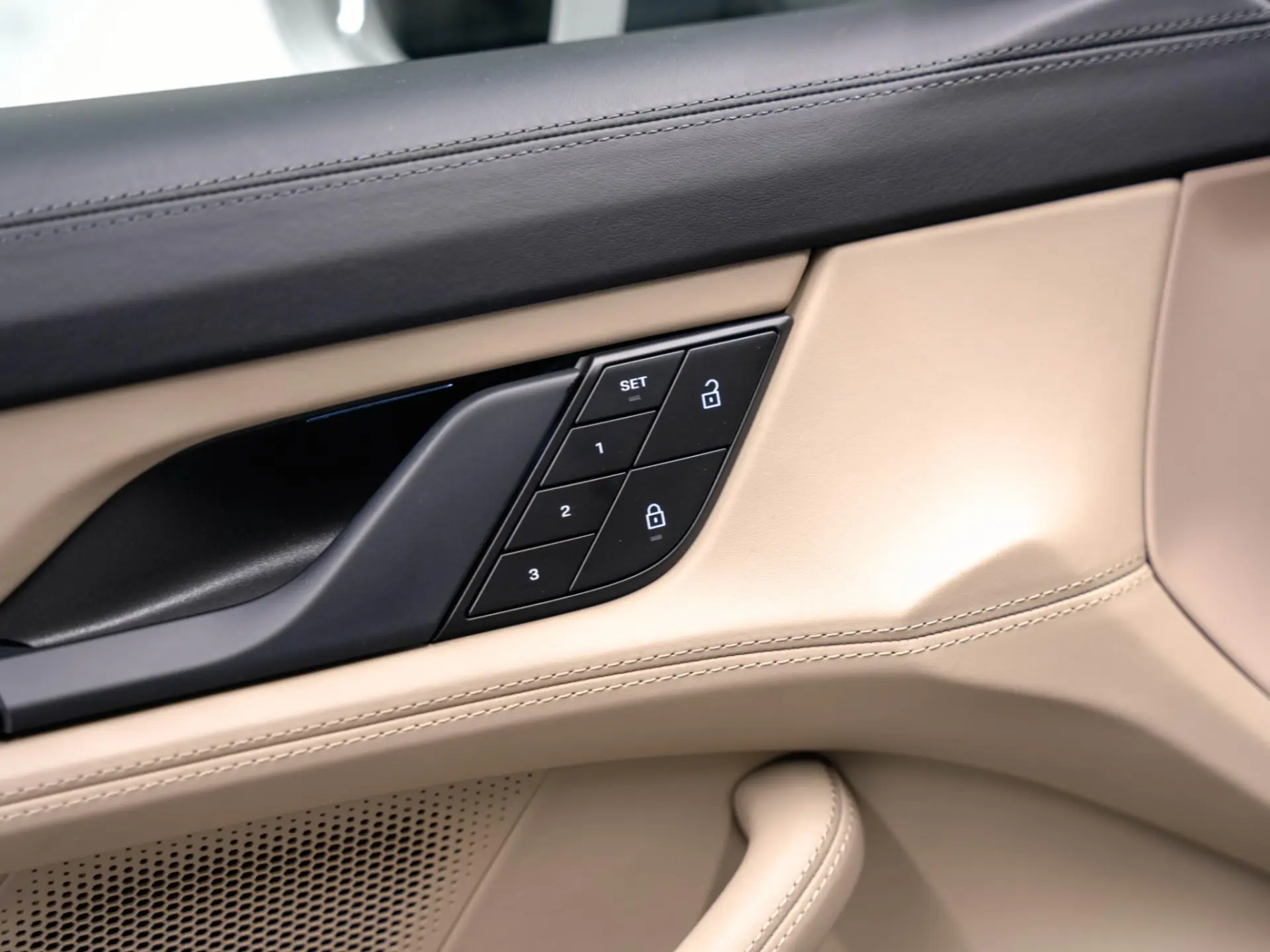 Taycan Cross Turismo 4S