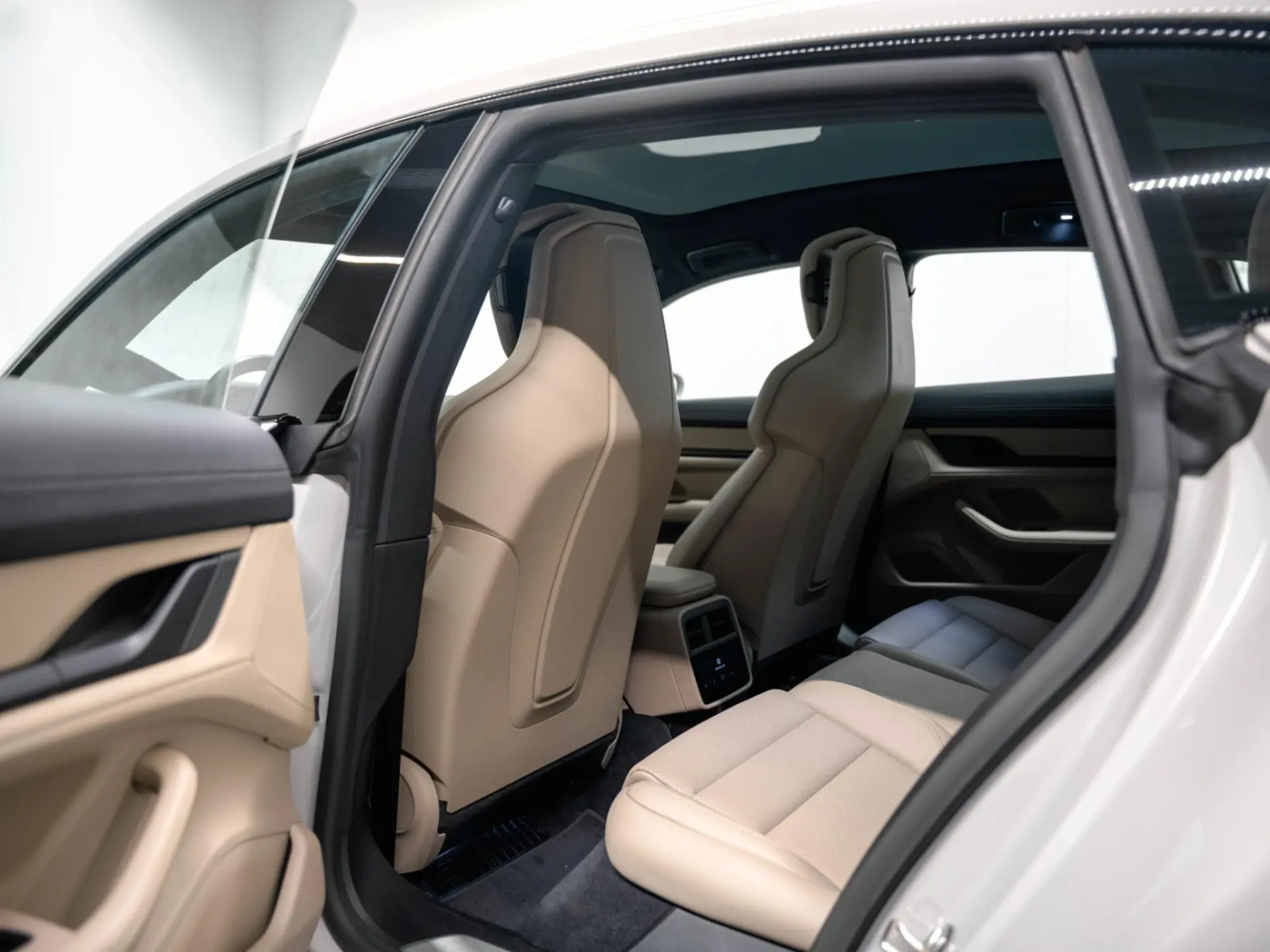 Taycan Cross Turismo 4S