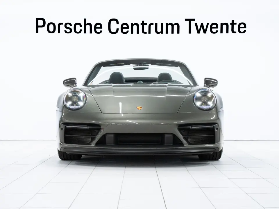 Porsche 911 Carrera 4 GTS Cabriolet