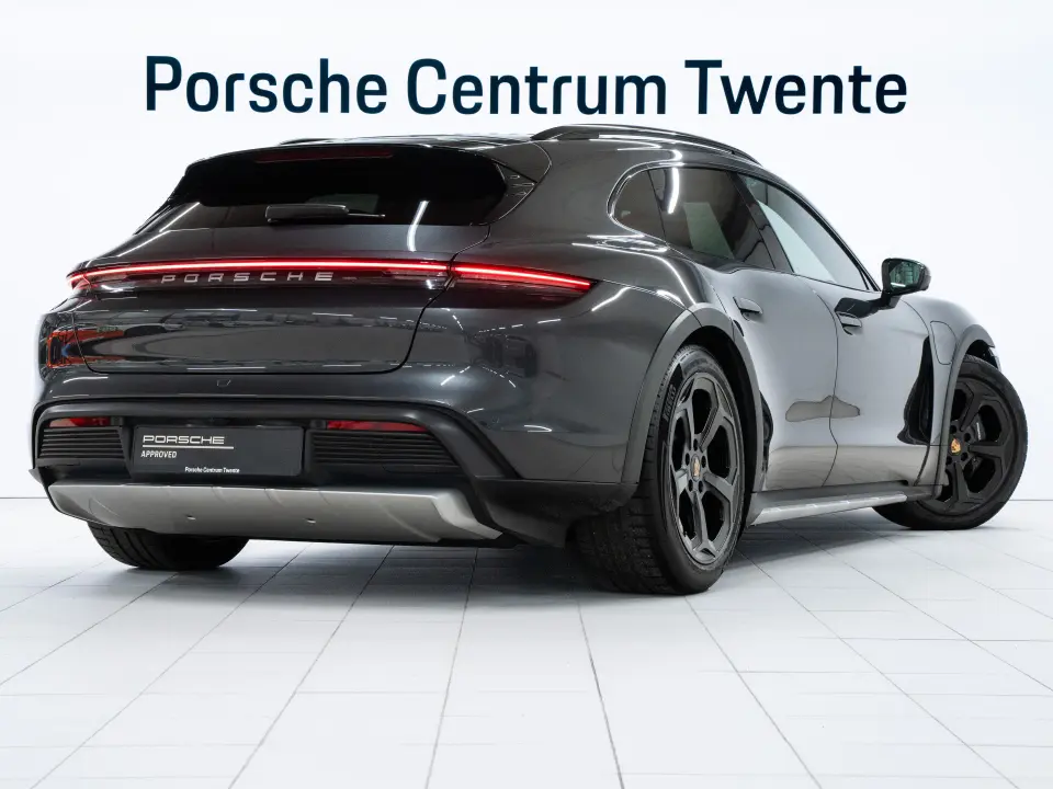 Porsche Taycan 4 Cross Turismo