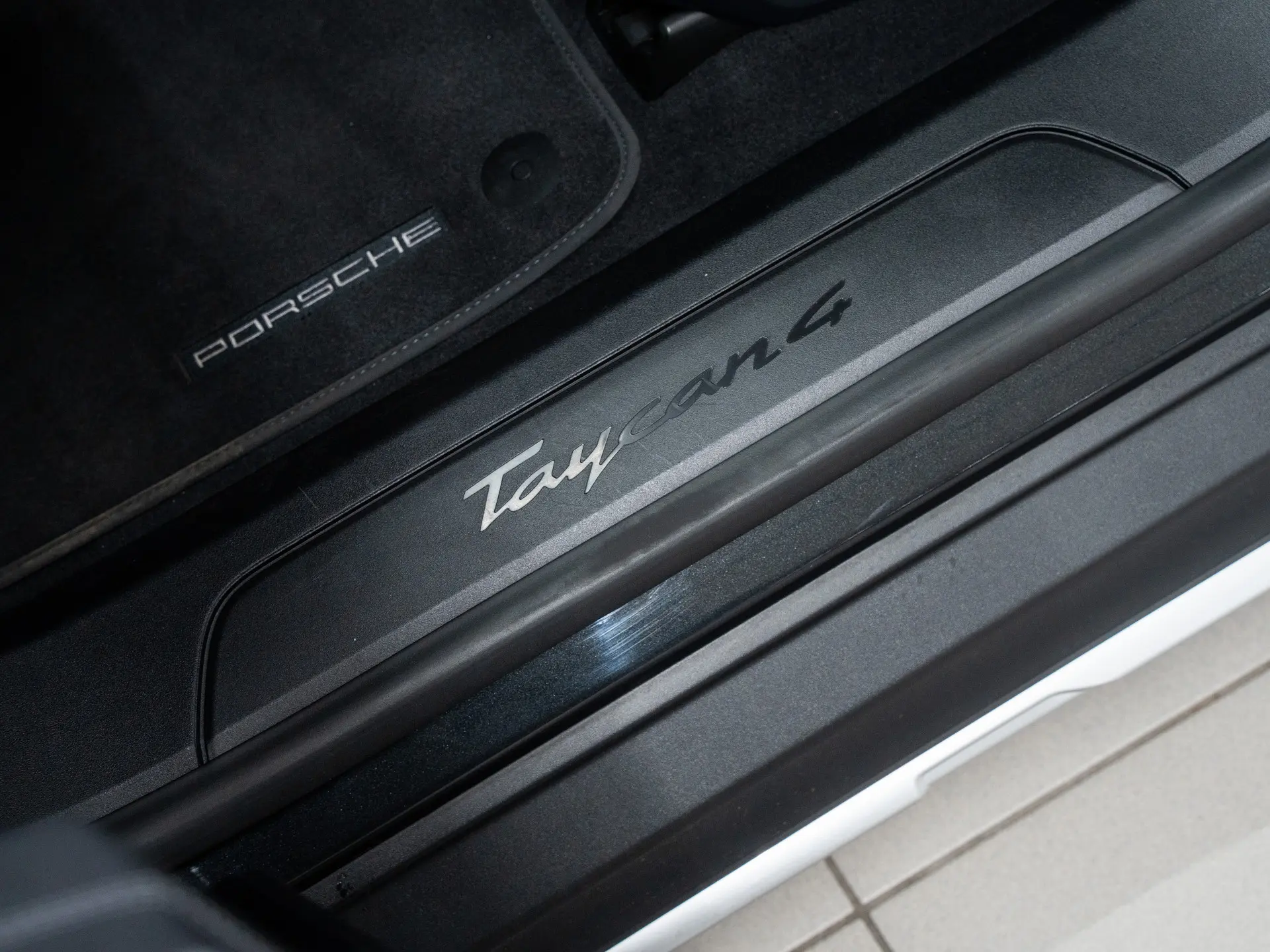 Taycan 4 Cross Turismo