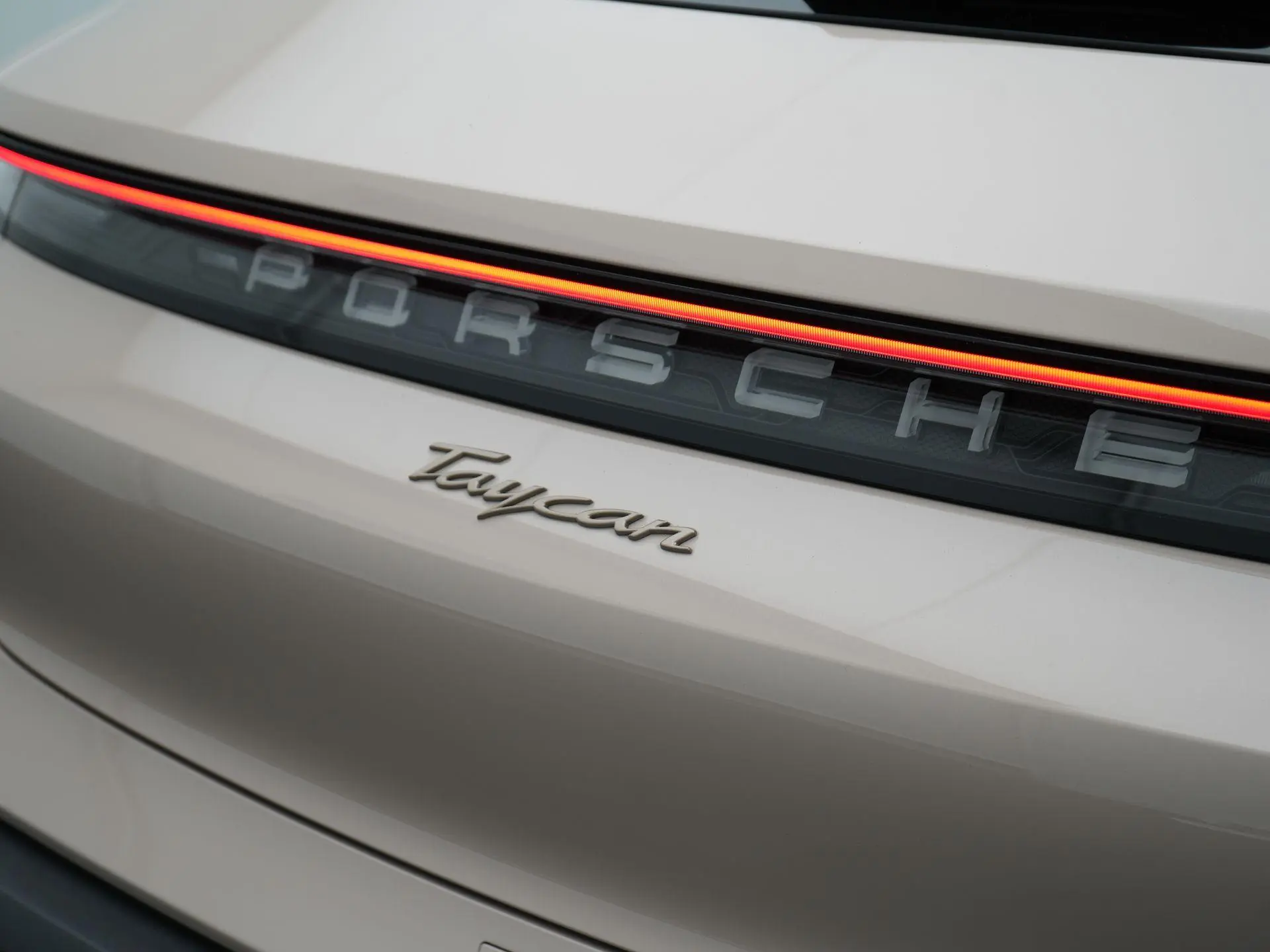 Taycan Sport Turismo 