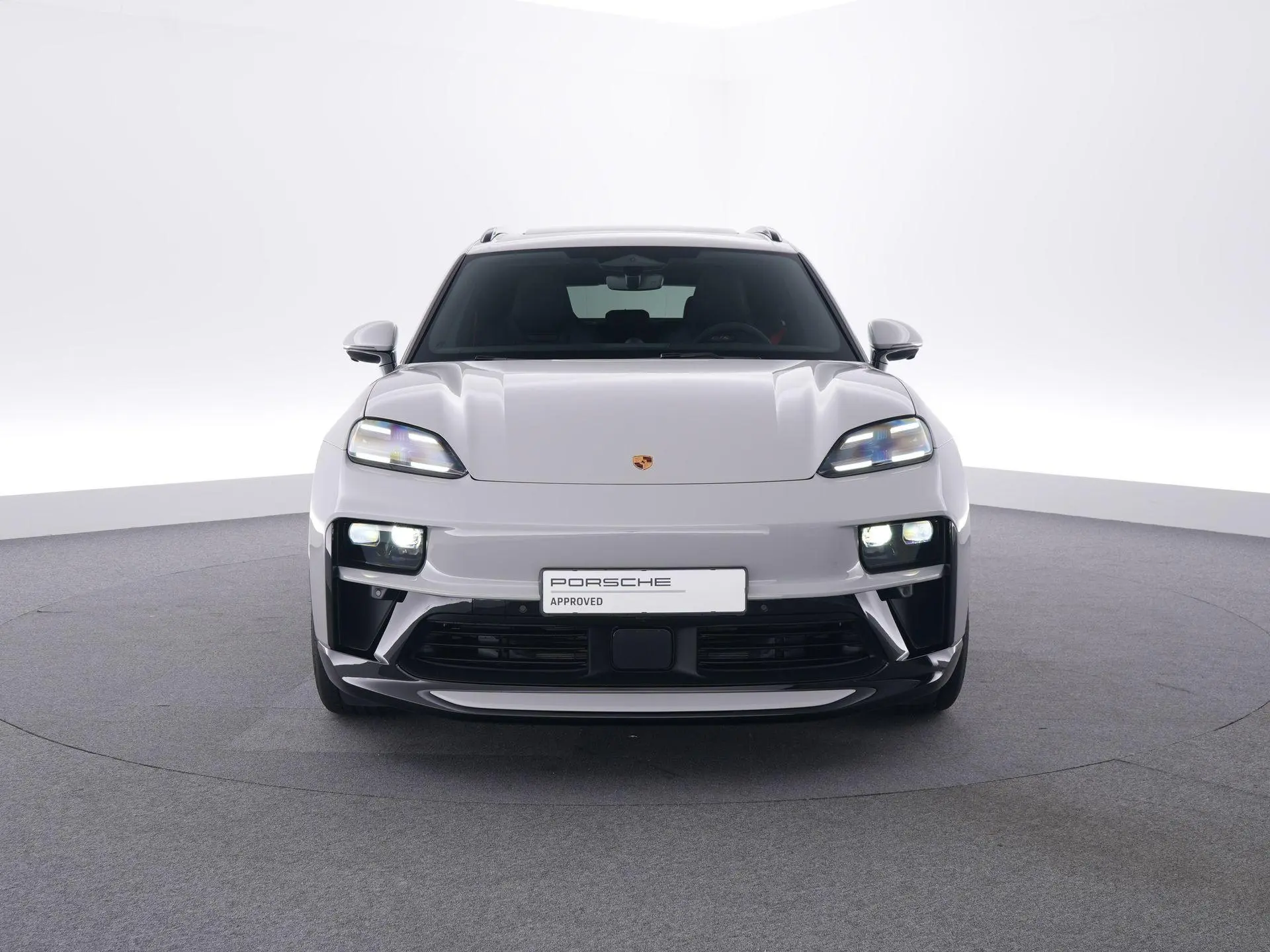 Macan GTS 100 kWh