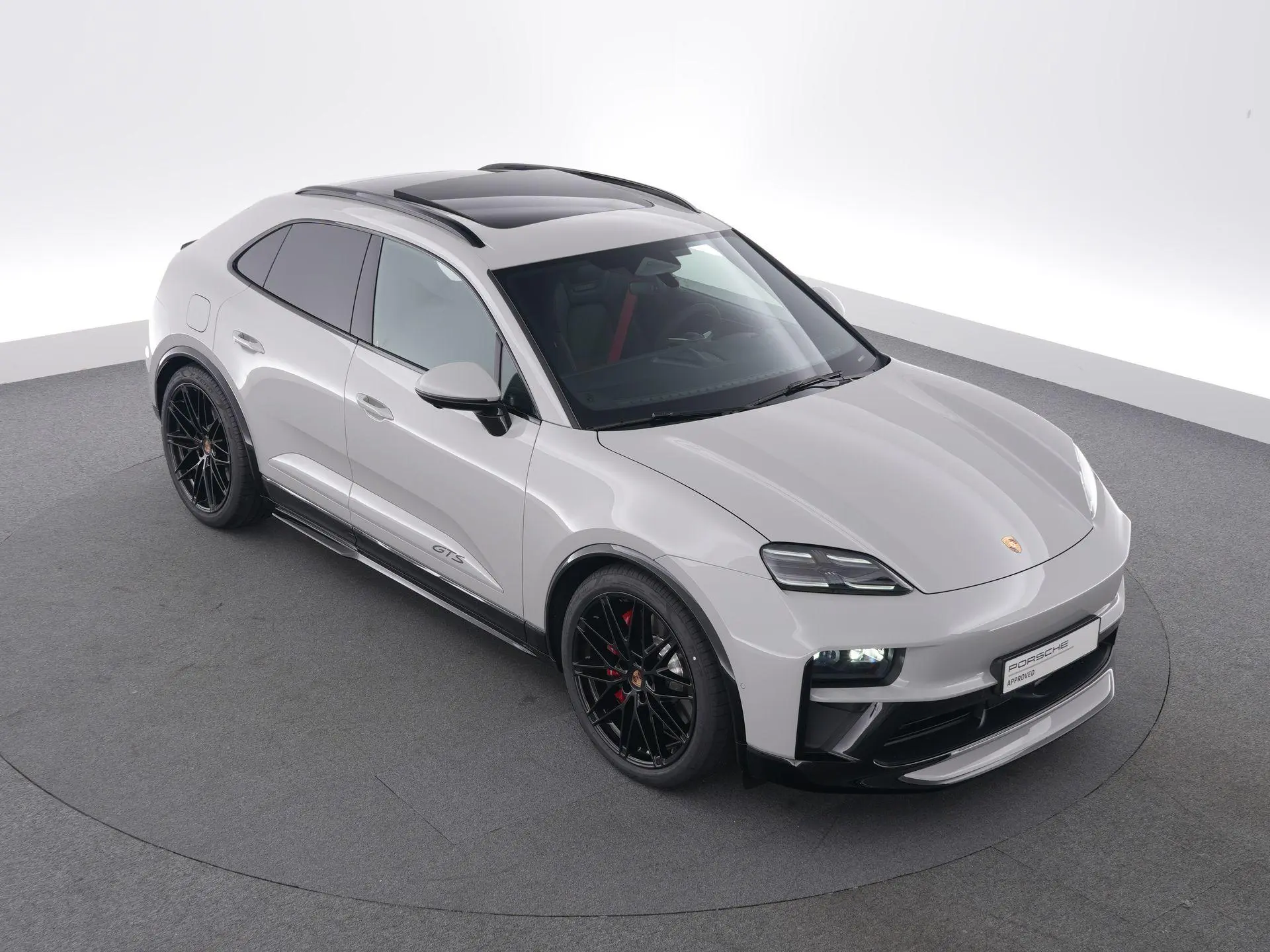 Macan GTS 100 kWh