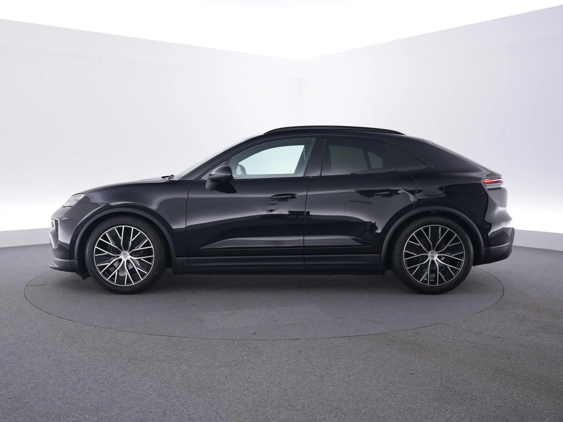 Macan 4 100 kWh