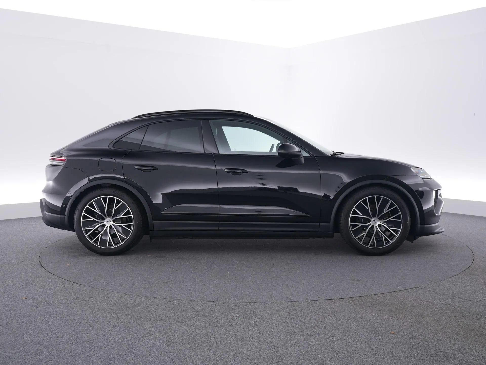 Macan 4 100 kWh