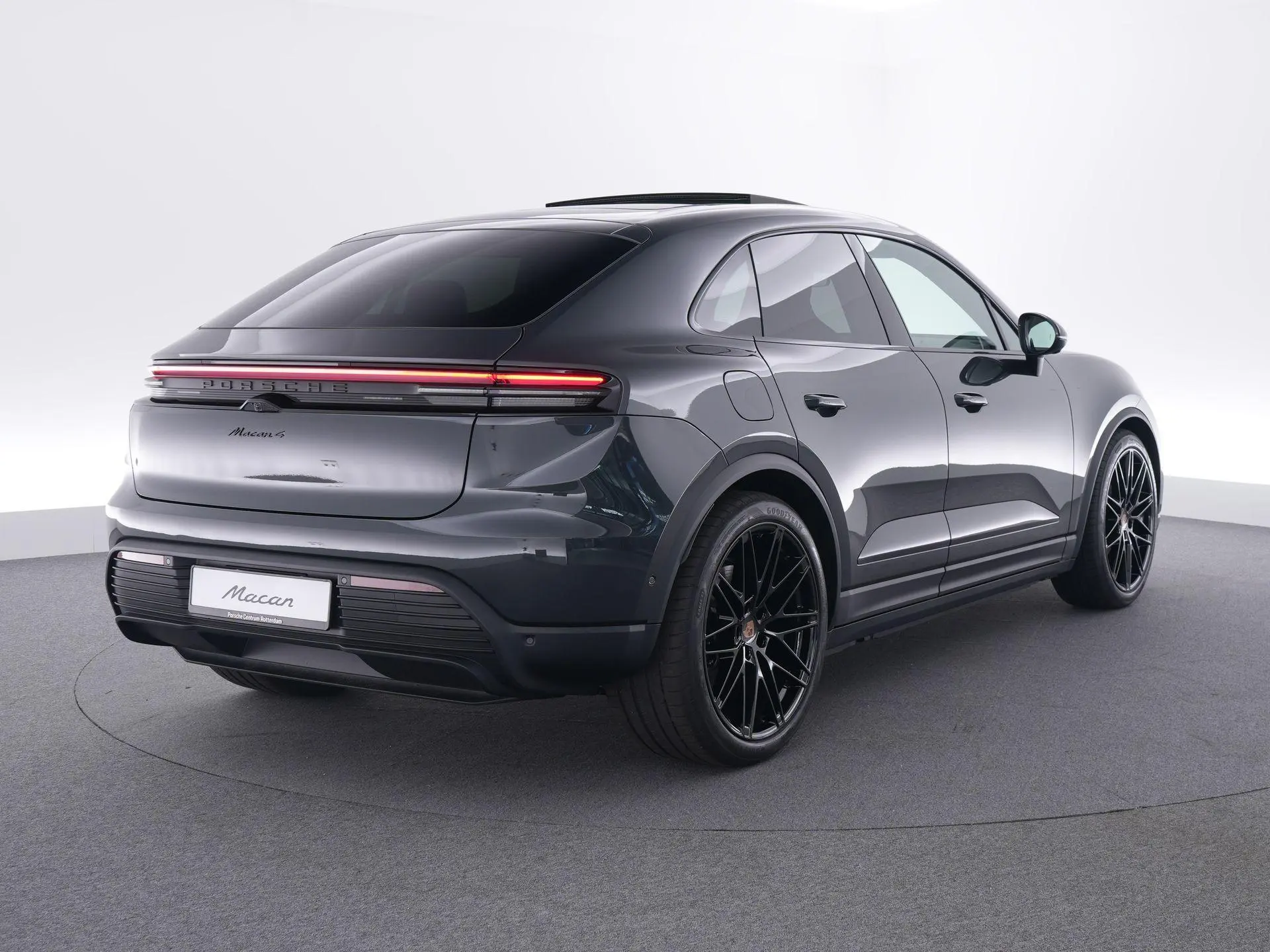 Macan 4 100 kWh