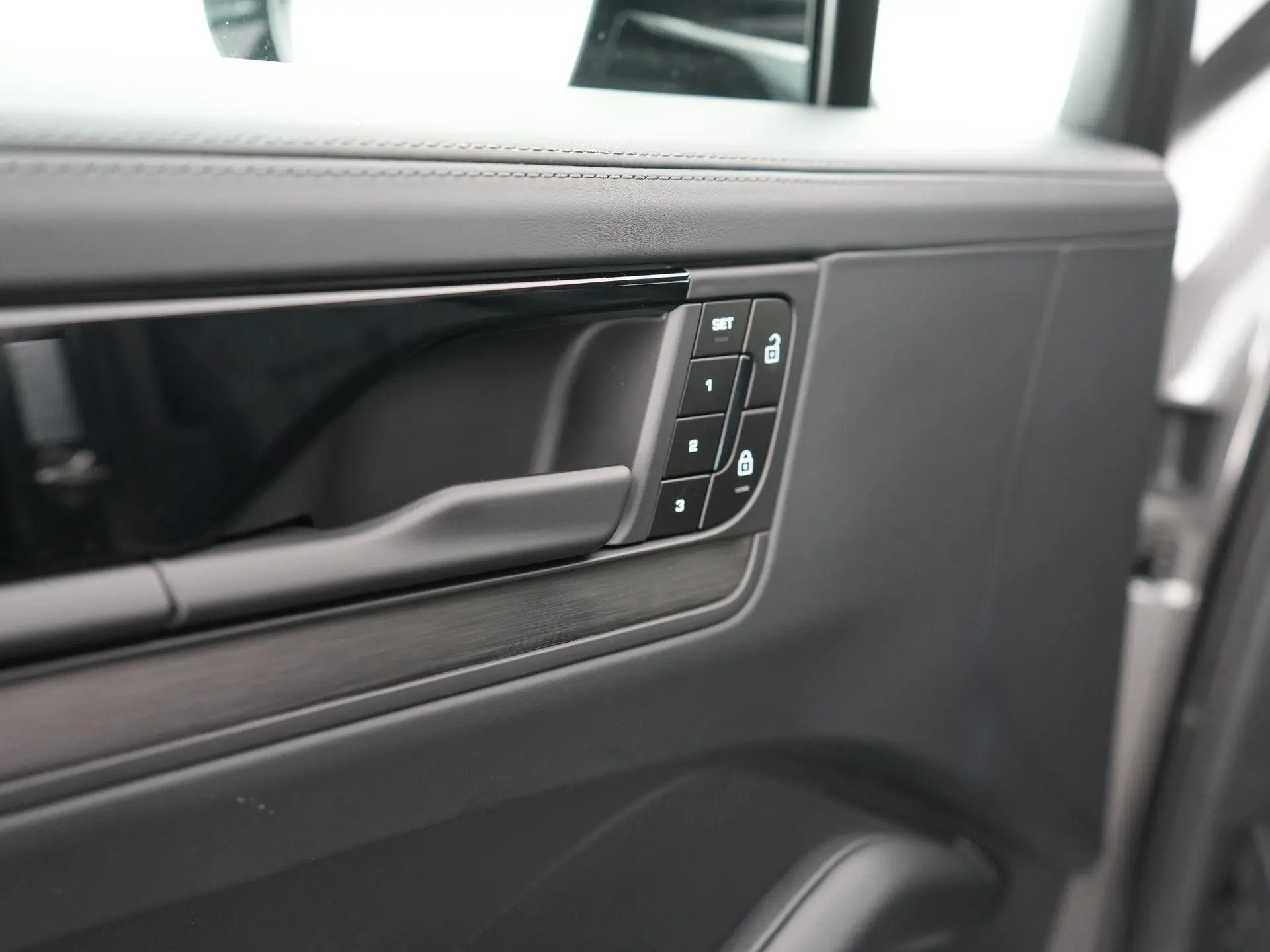 Cayenne 3.0 E-Hybrid Black Edition