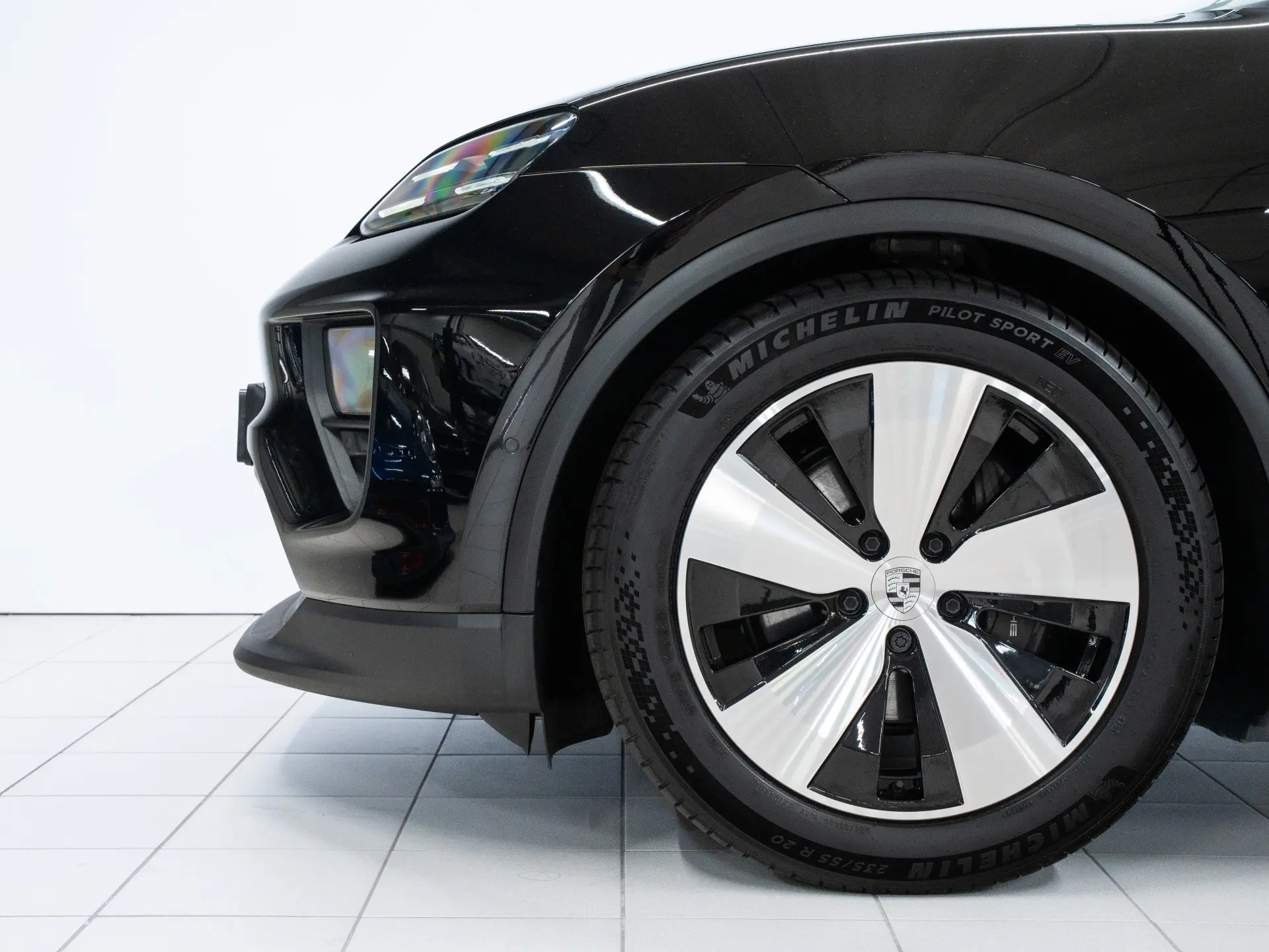 Macan 4