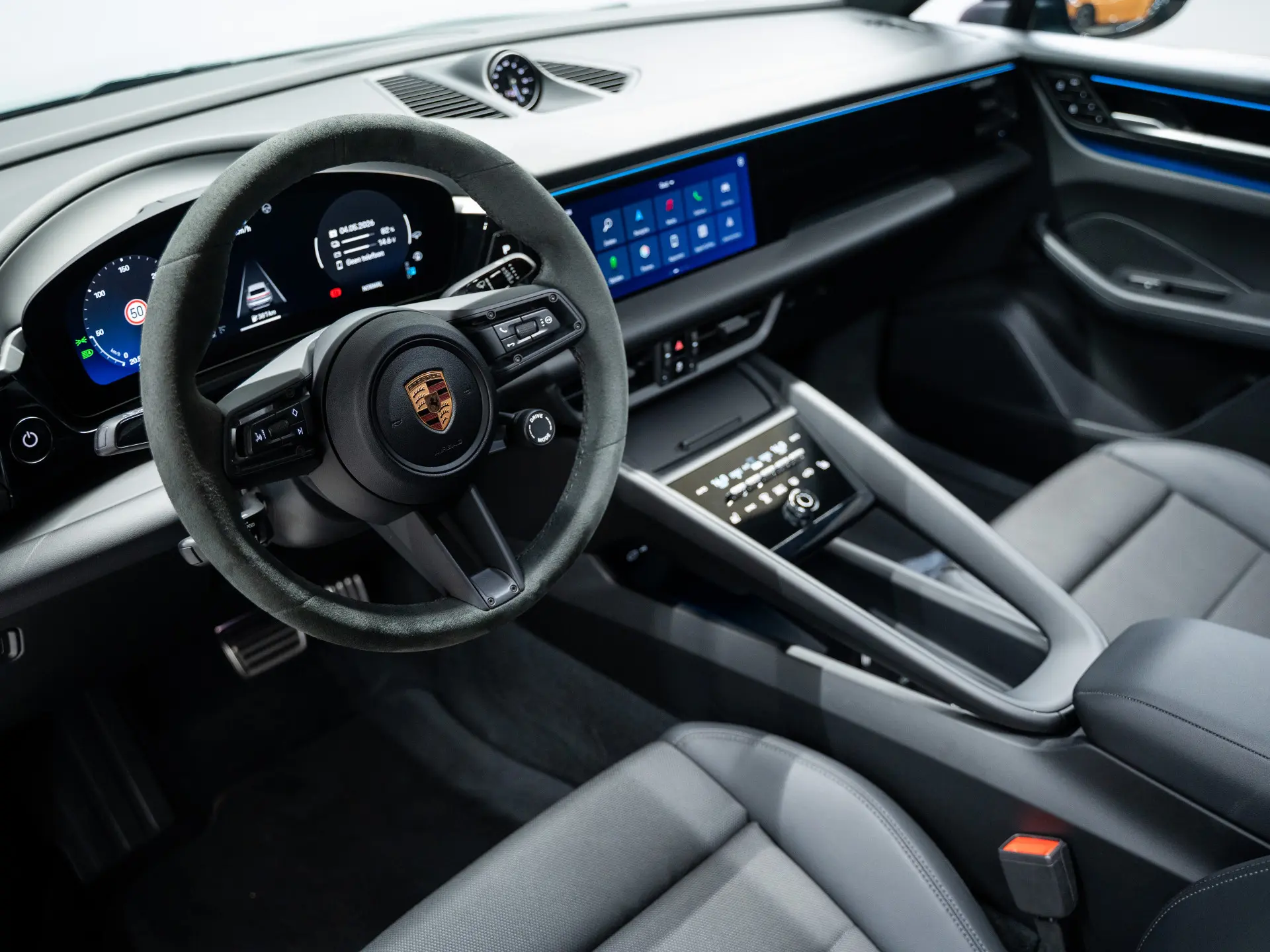 Macan 4
