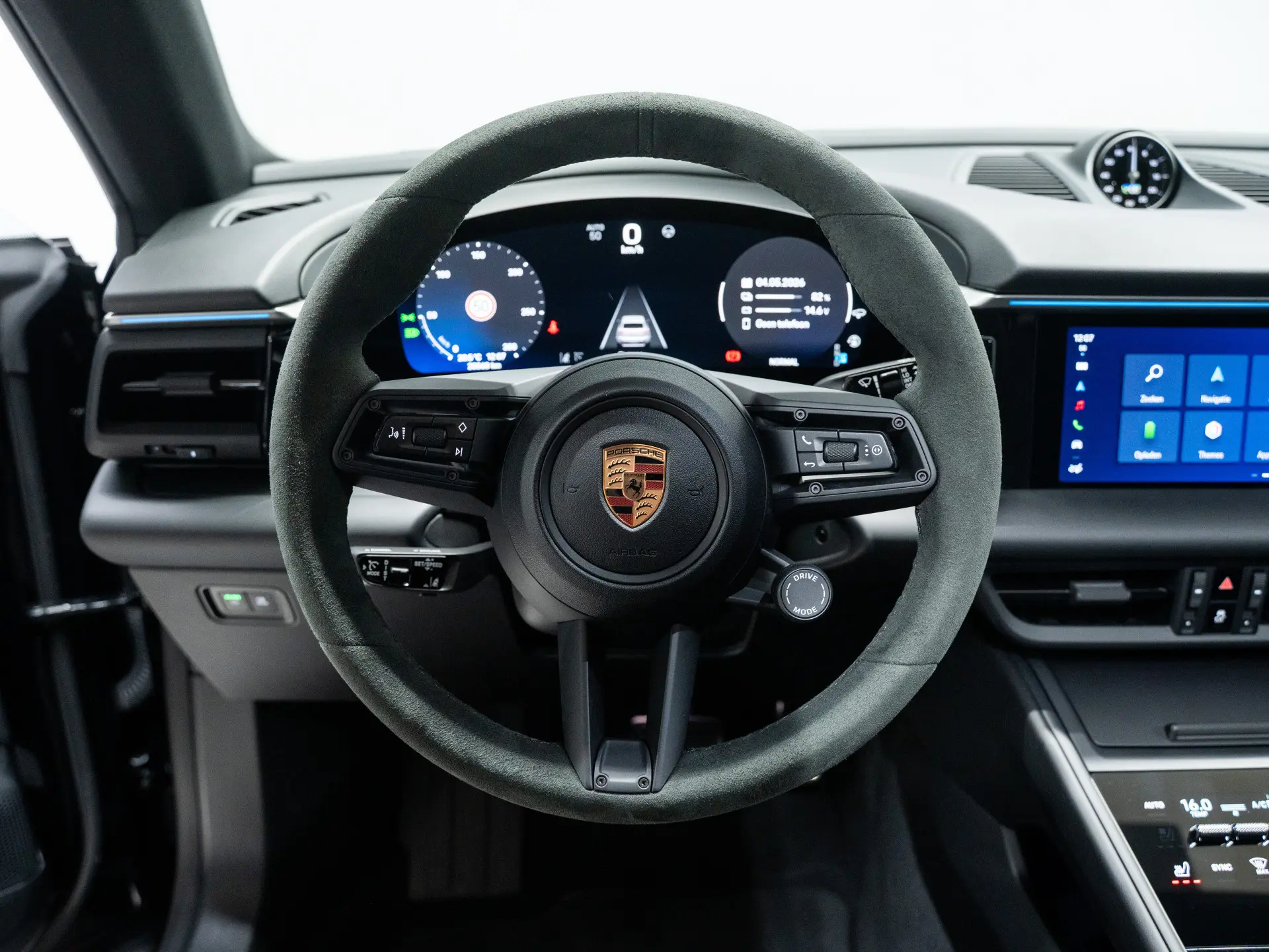 Macan 4