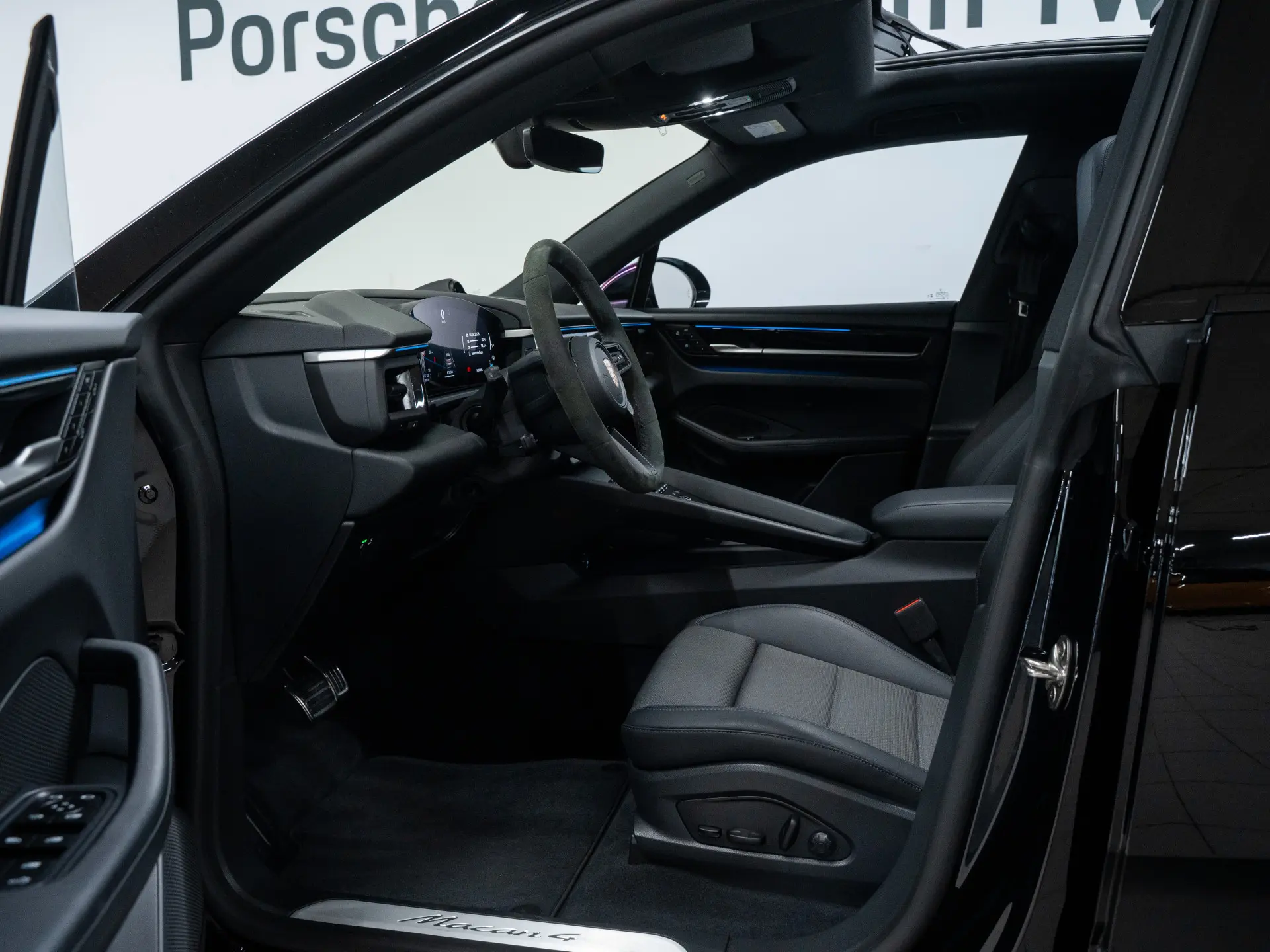 Macan 4