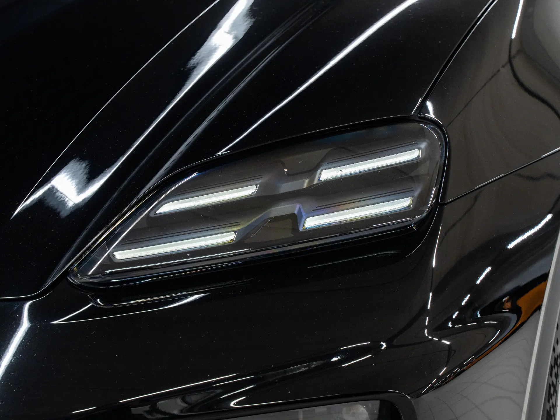 Macan 4