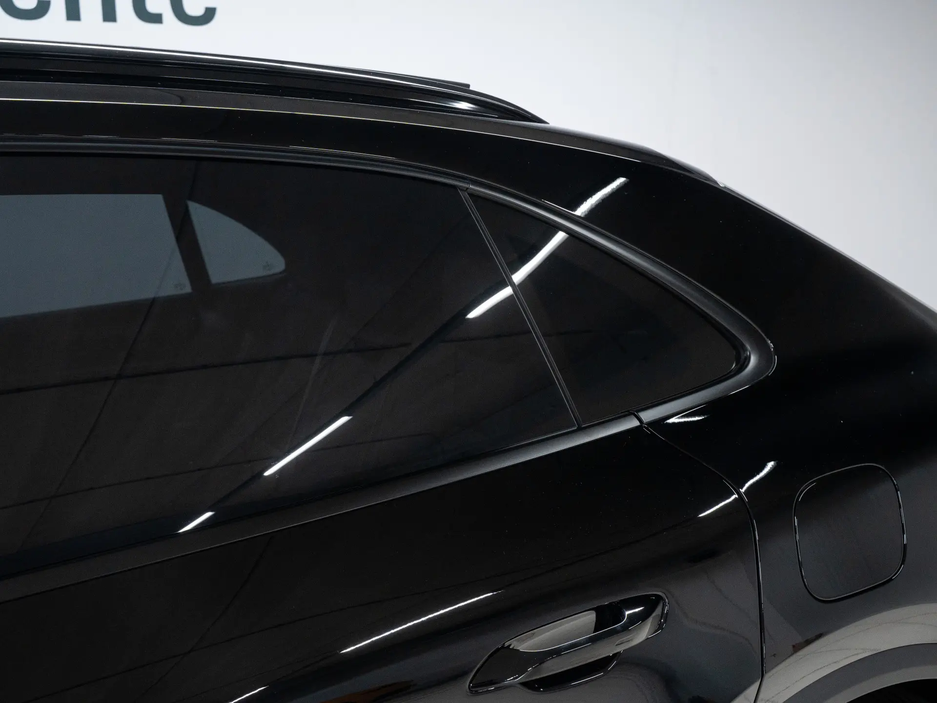 Macan 4