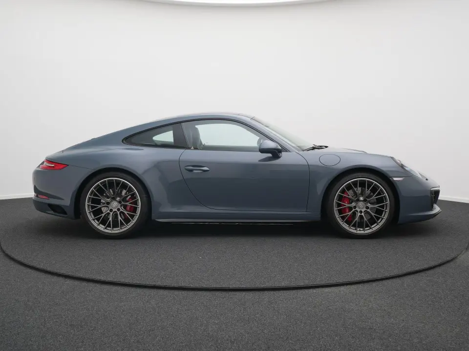 Porsche 911 Carrera 4S