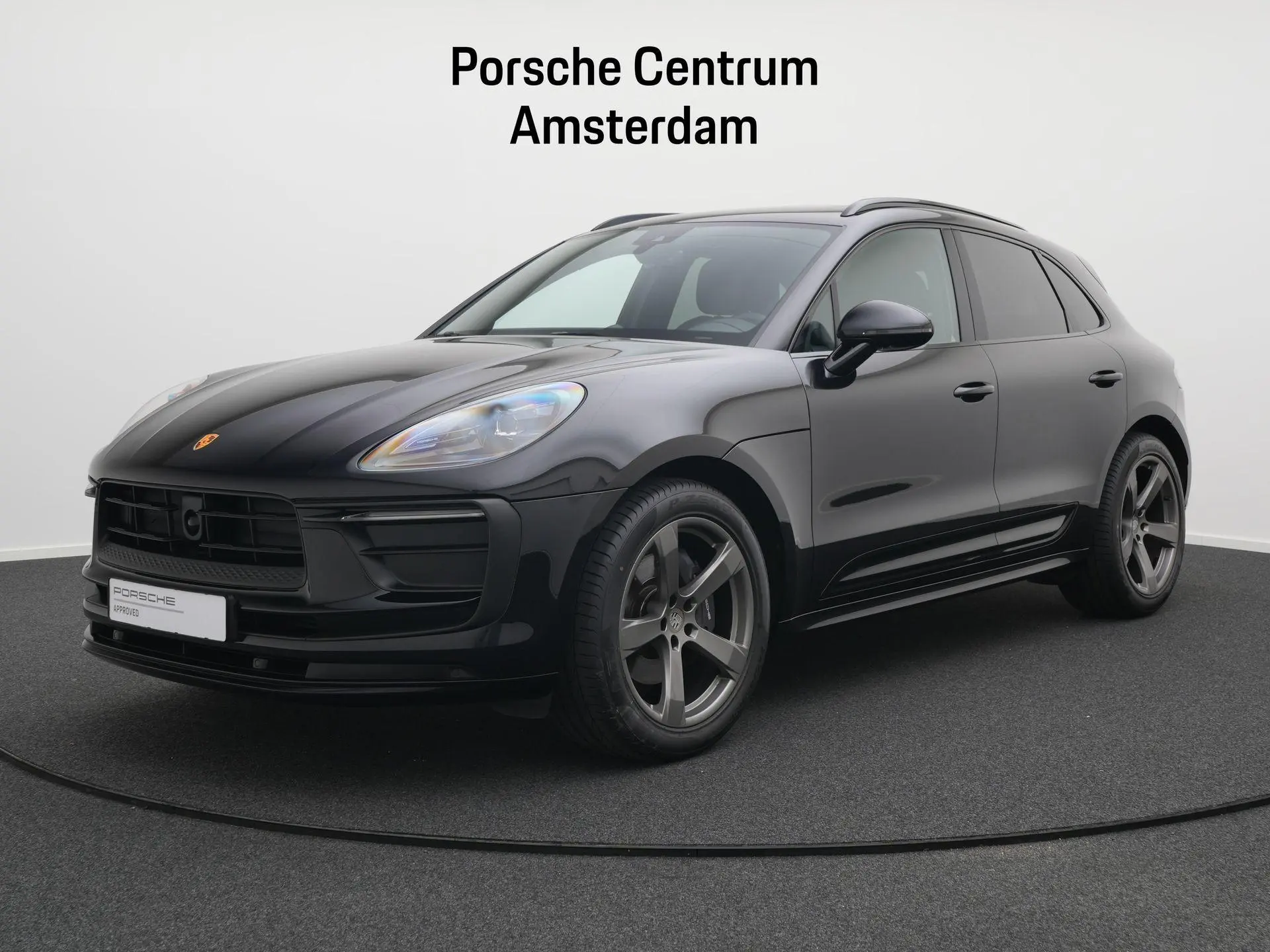 Macan T