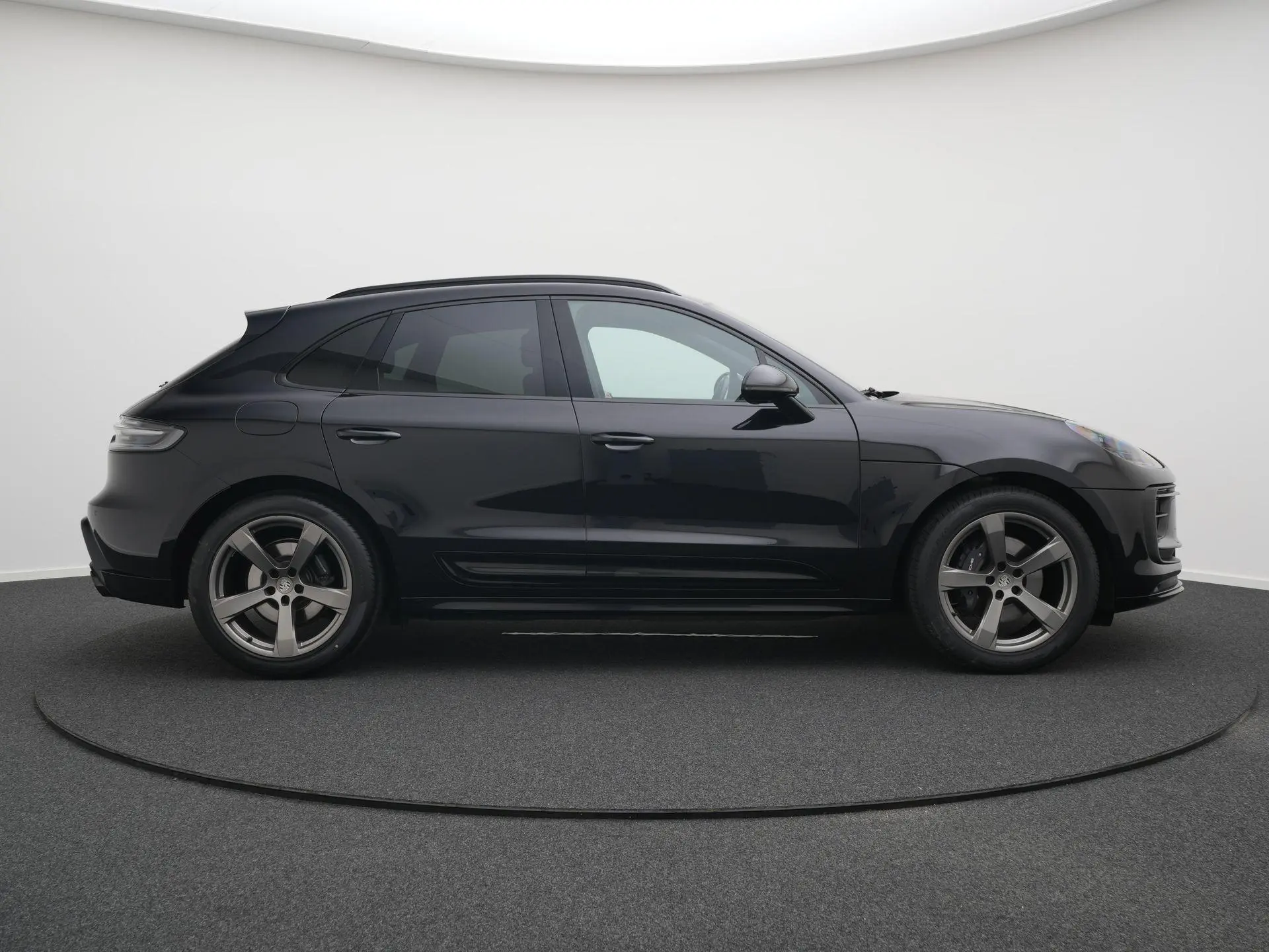 Macan T