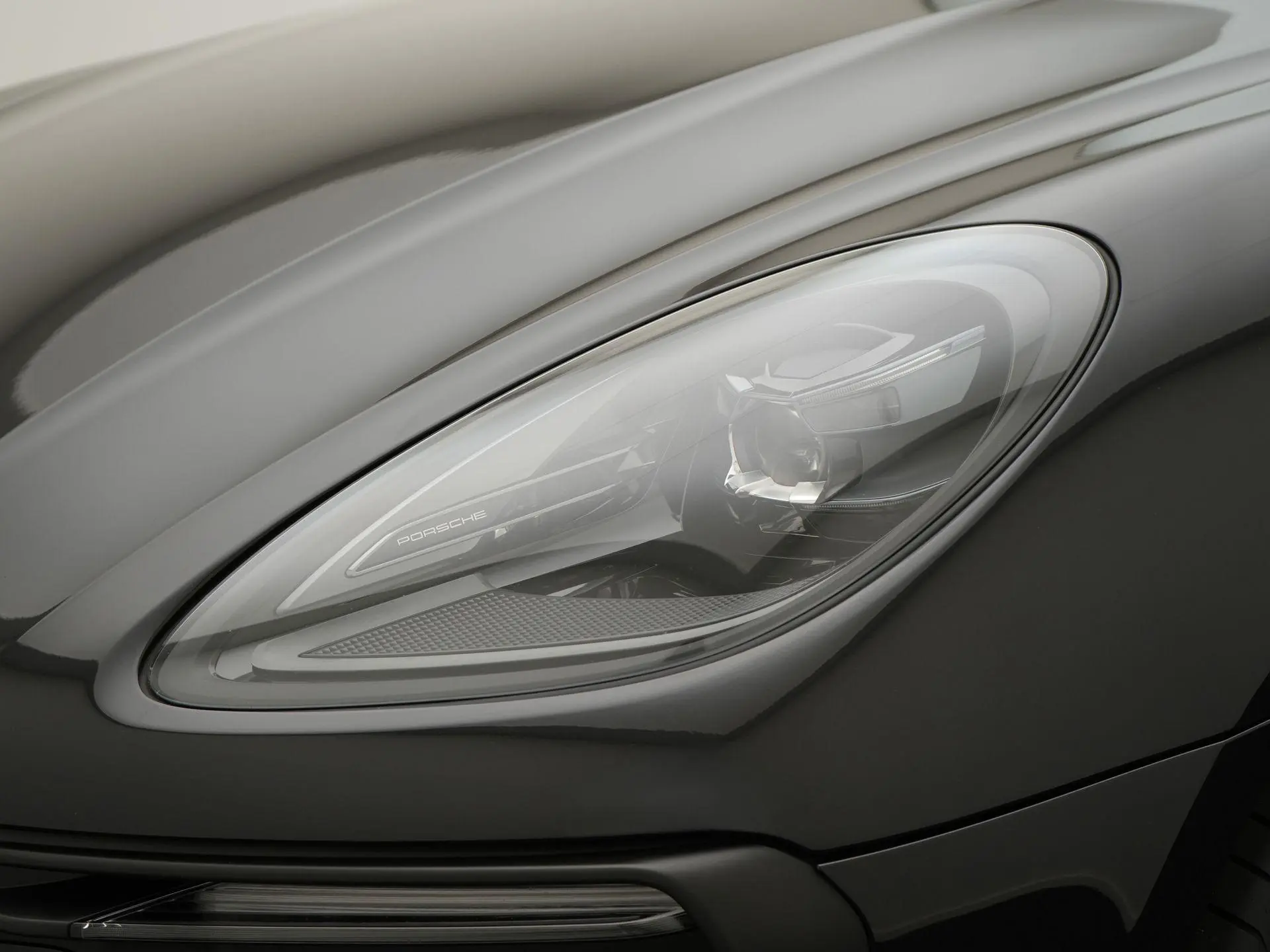 Macan T