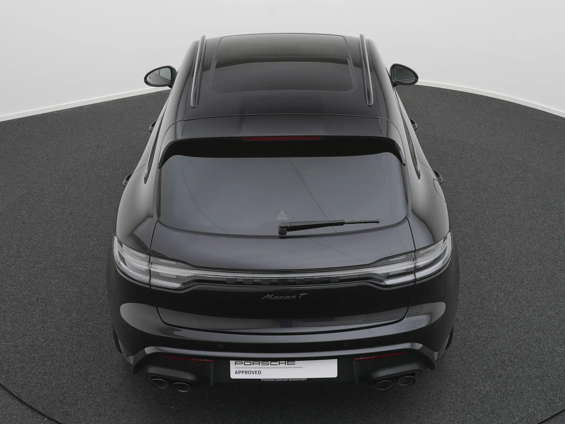 Macan T