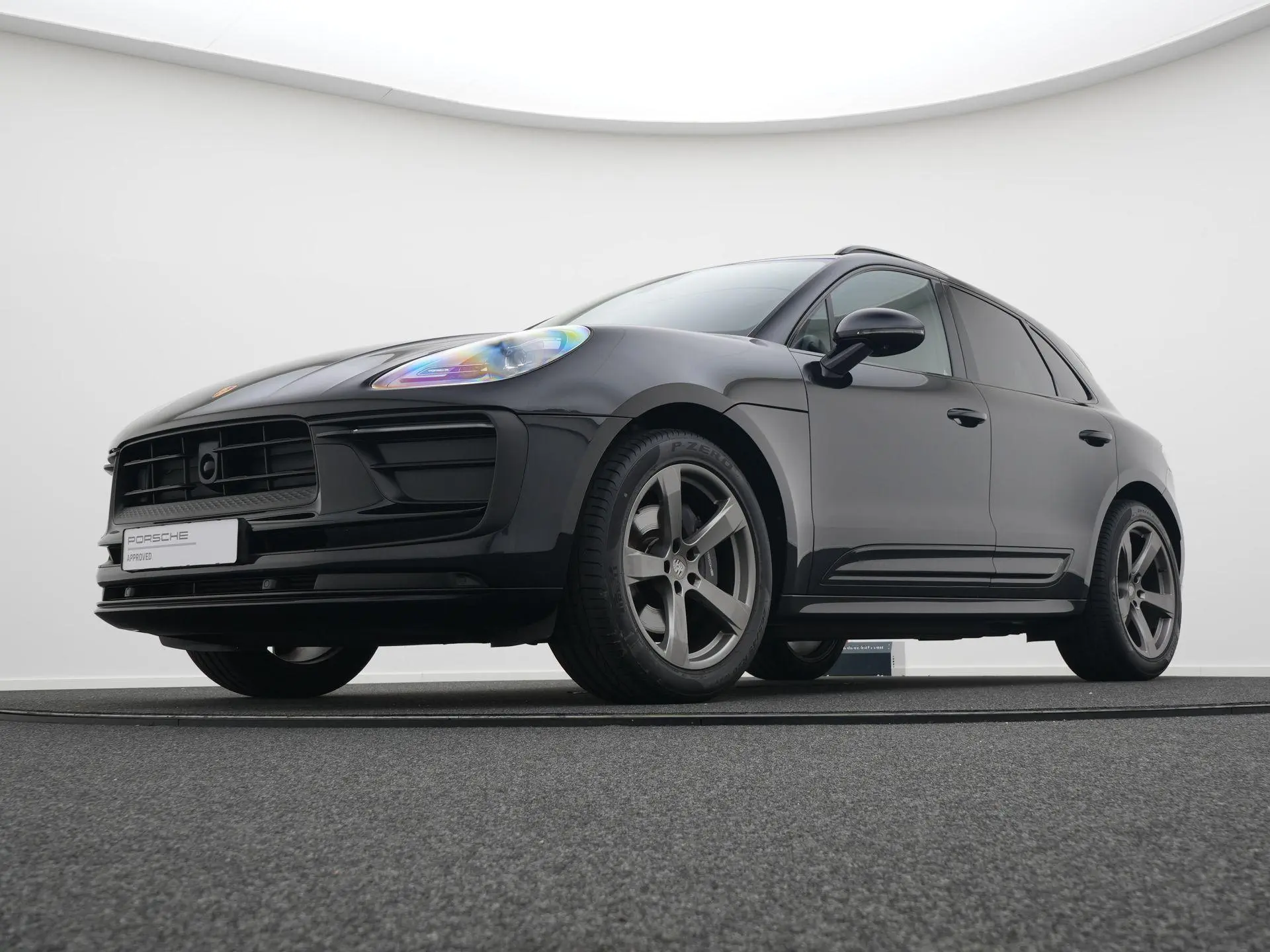 Macan T