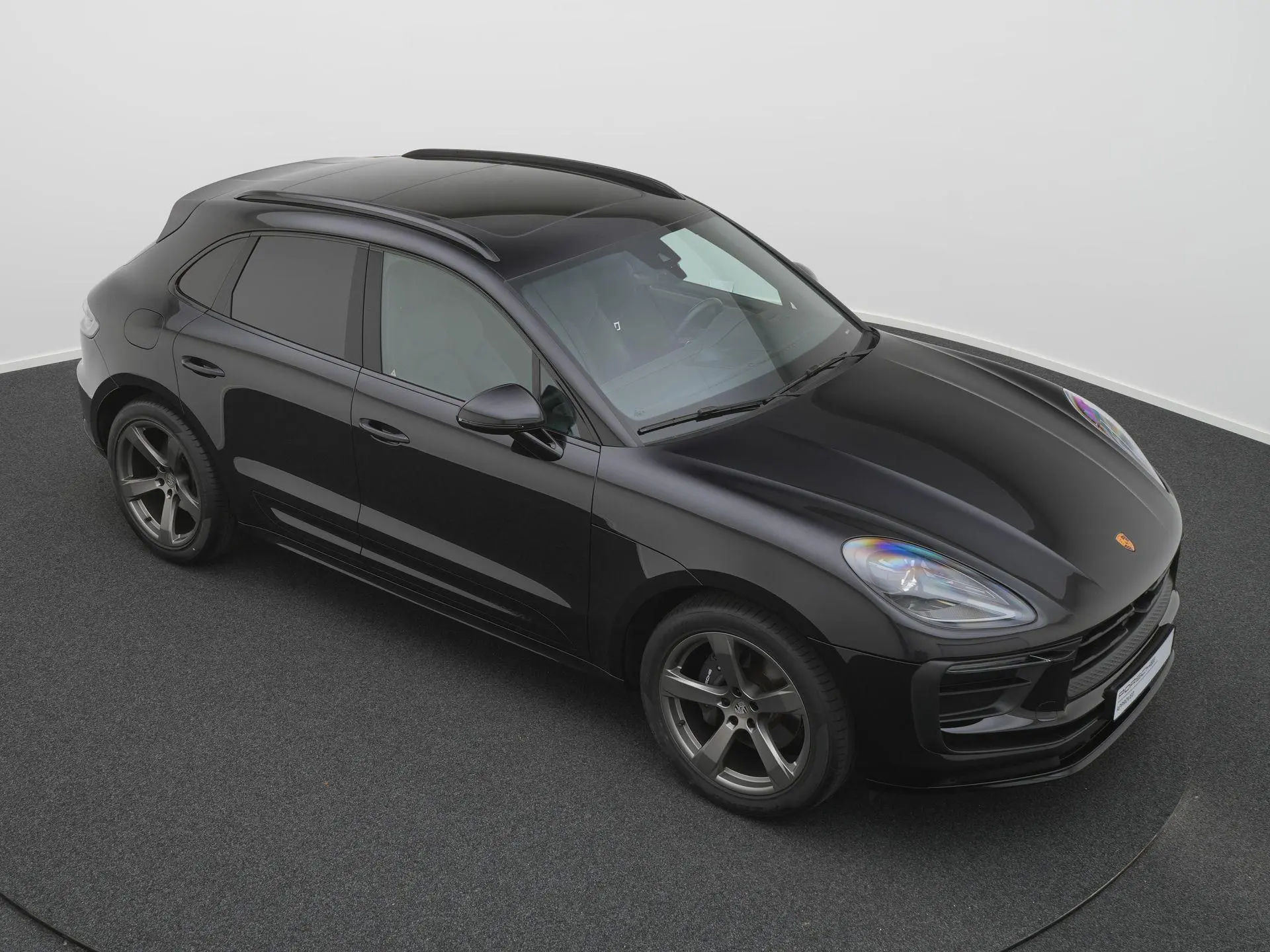 Macan T