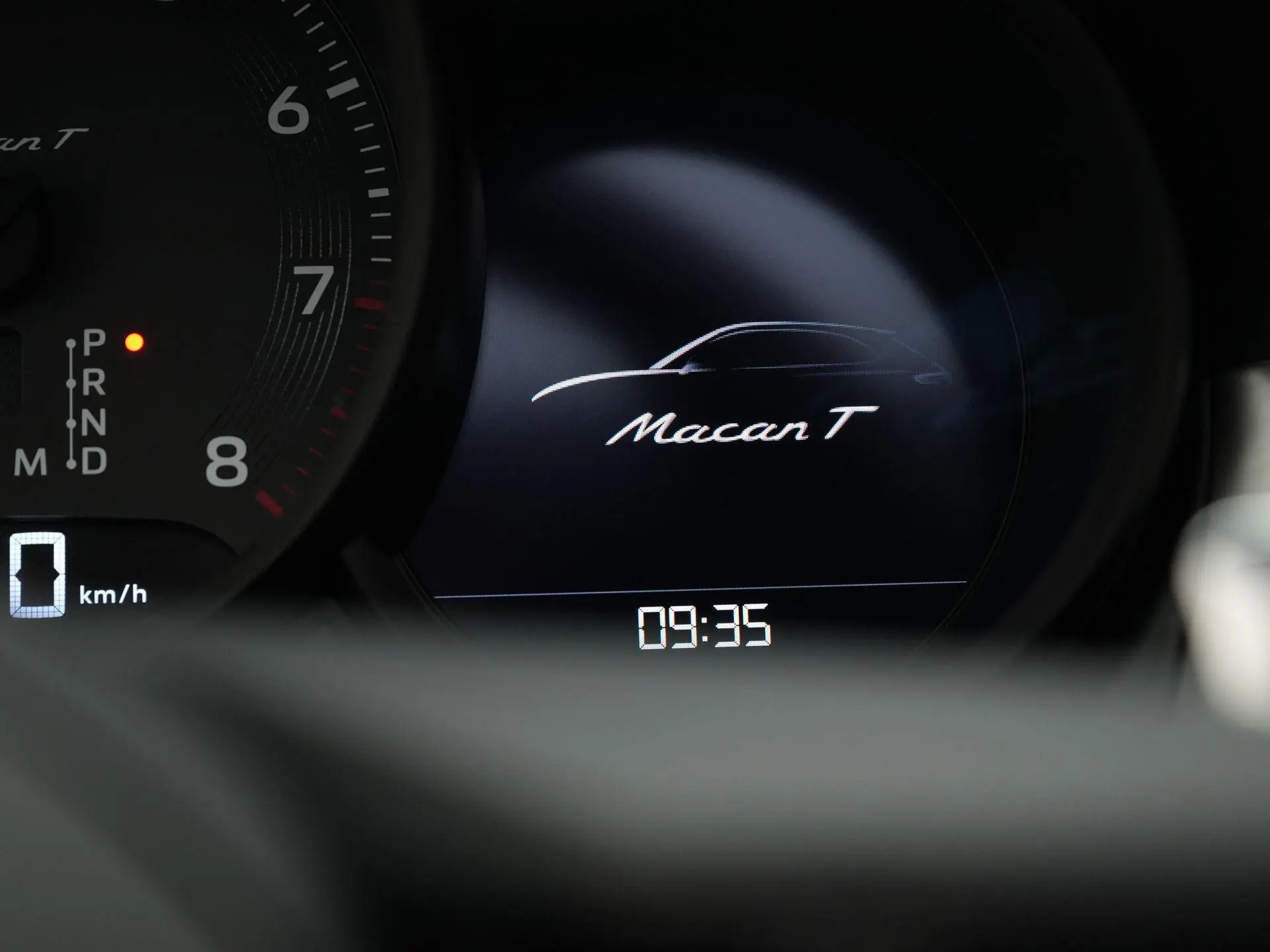 Macan T